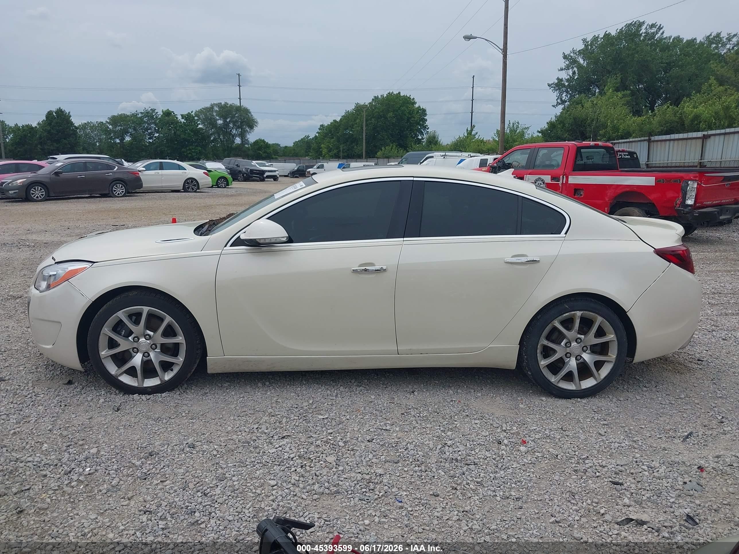 2014 Buick Regal Gs White vin: 2G4GU5GXXE9302830
