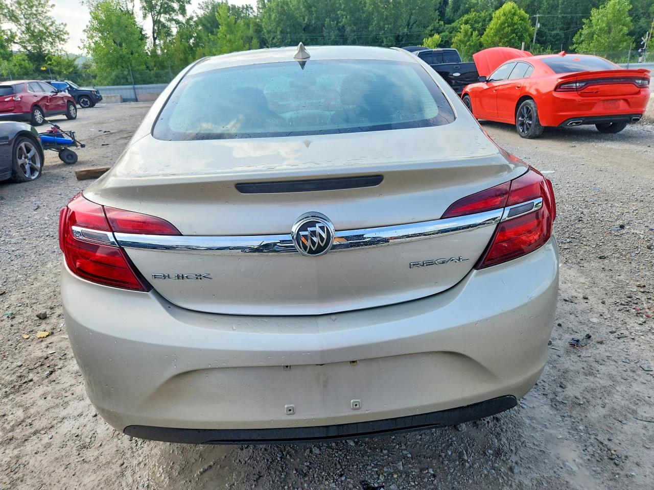 2015 Buick Regal Beige vin: 2G4GV5EK2F9128659