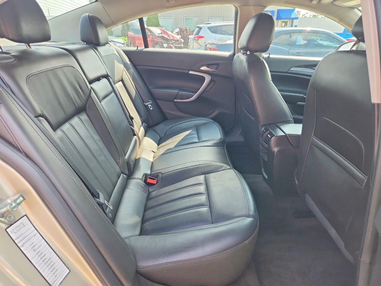 2015 Buick Regal Beige vin: 2G4GV5EK2F9128659