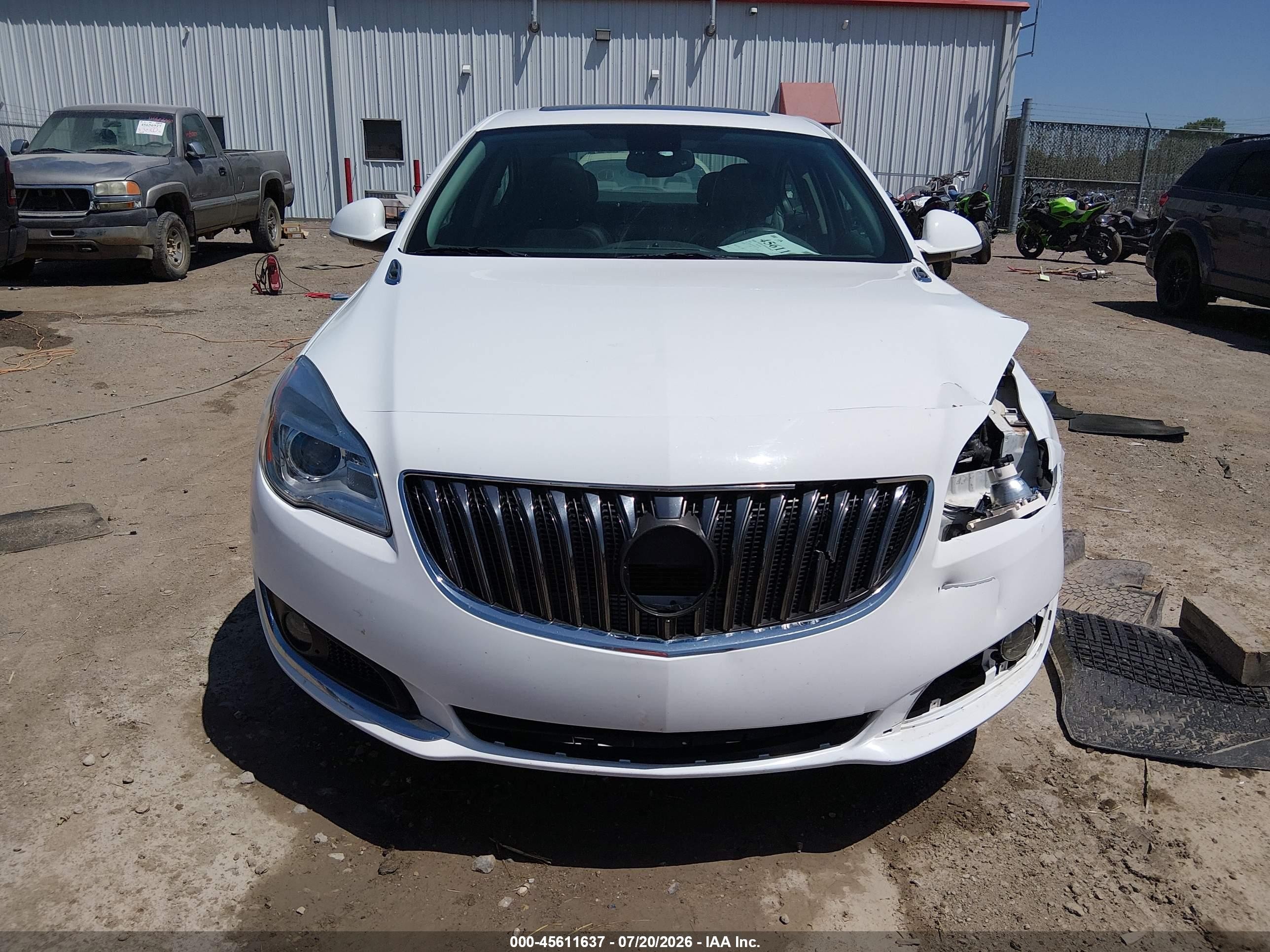 2014 Buick Regal 1fl White vin: 2G4GV5EK4E9314783