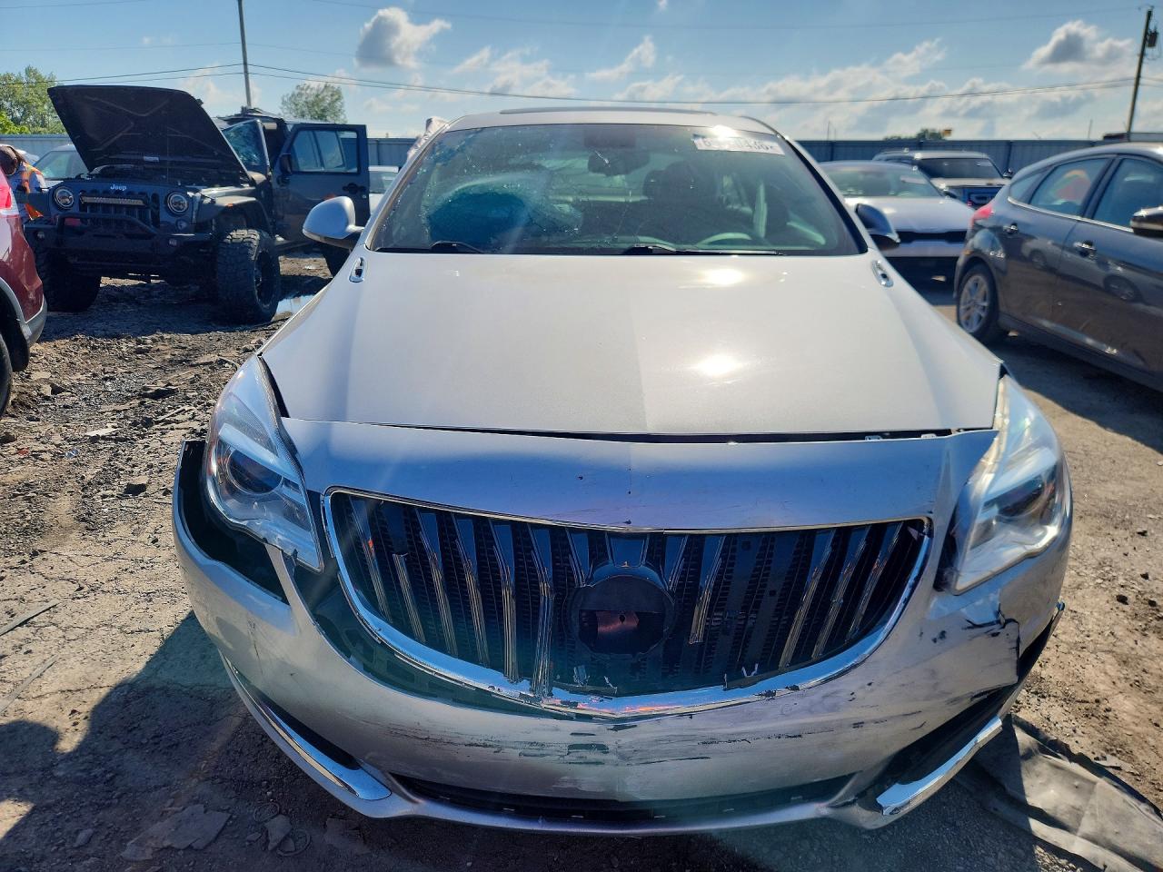2015 Buick Regal Silver vin: 2G4GV5EK8F9196836