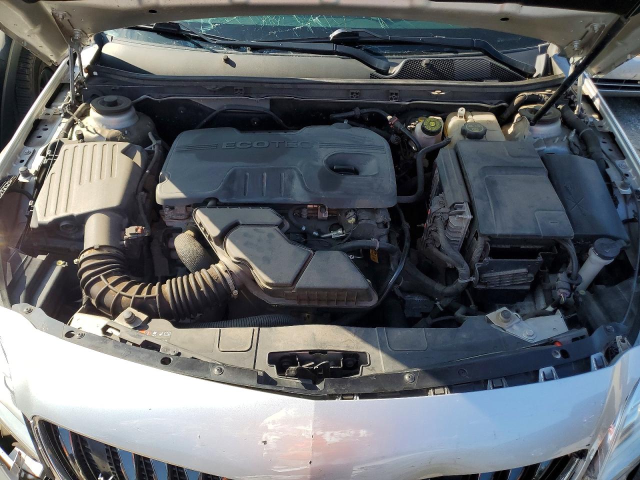 2015 Buick Regal Silver vin: 2G4GV5EK8F9196836