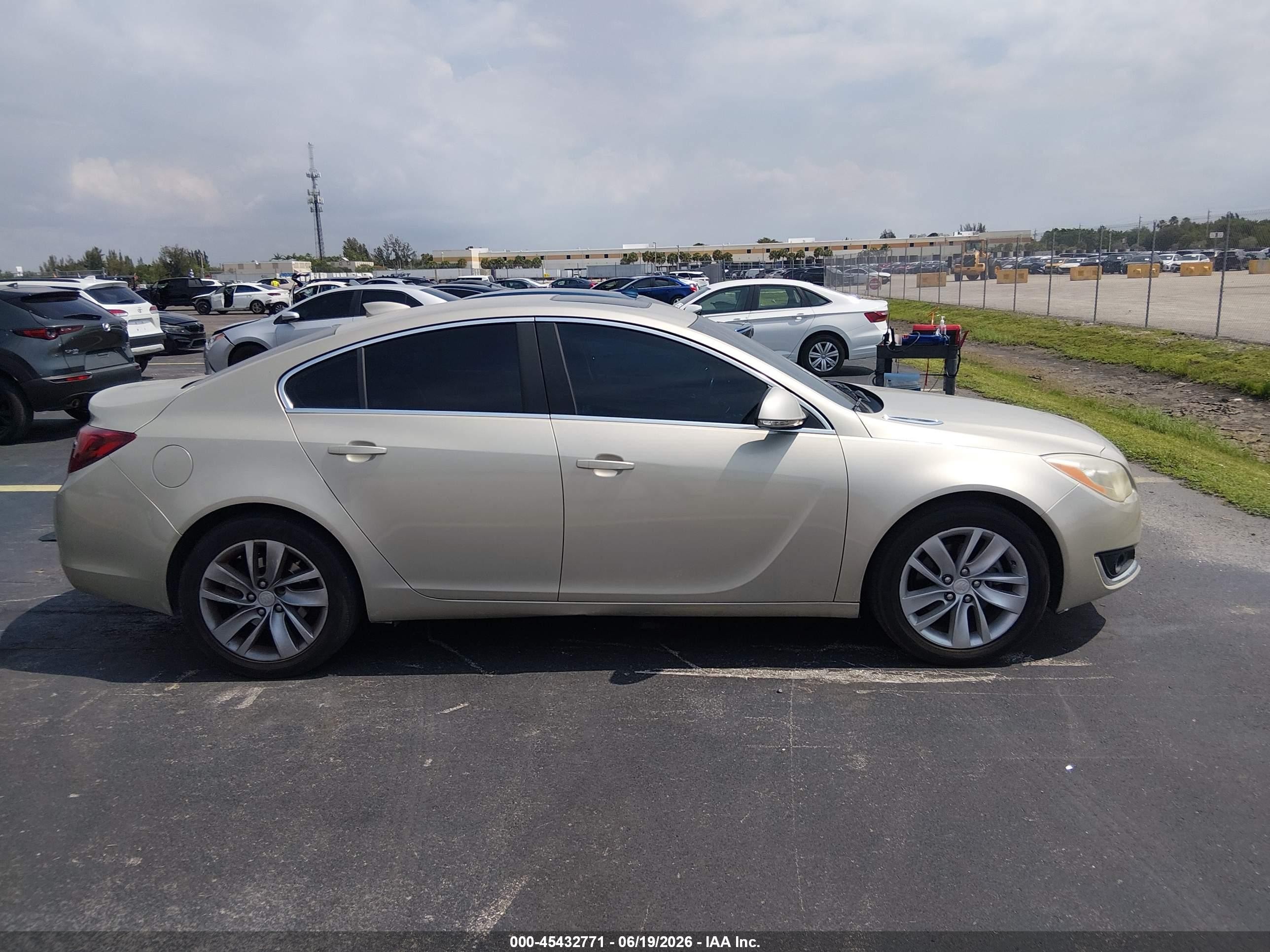 2015 Buick Regal 1fl Gray vin: 2G4GV5EK8F9200285