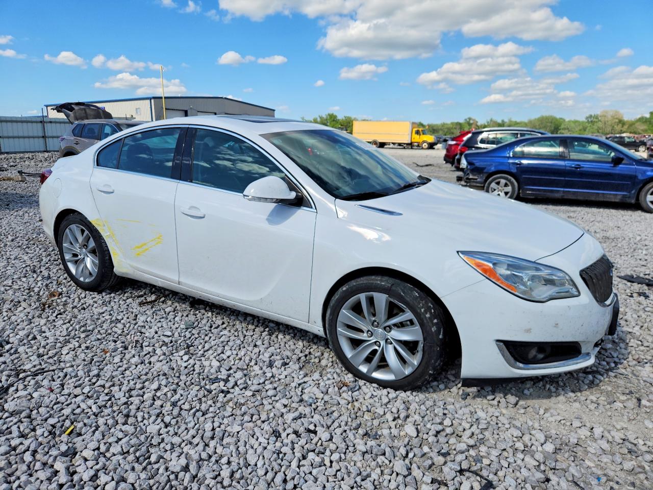 2015 Buick Regal White vin: 2G4GV5EK9F9173484