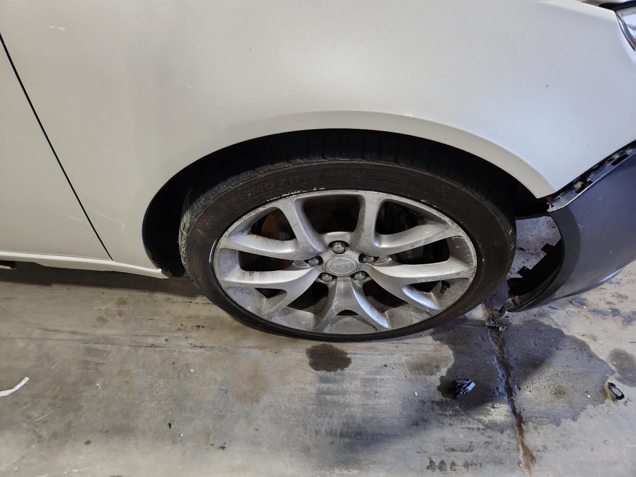 2012 Buick Regal Gs White vin: 2G4GV5GV6C9193534 Damage: Right Front Wheel, Curb Rash, > 12 Inches