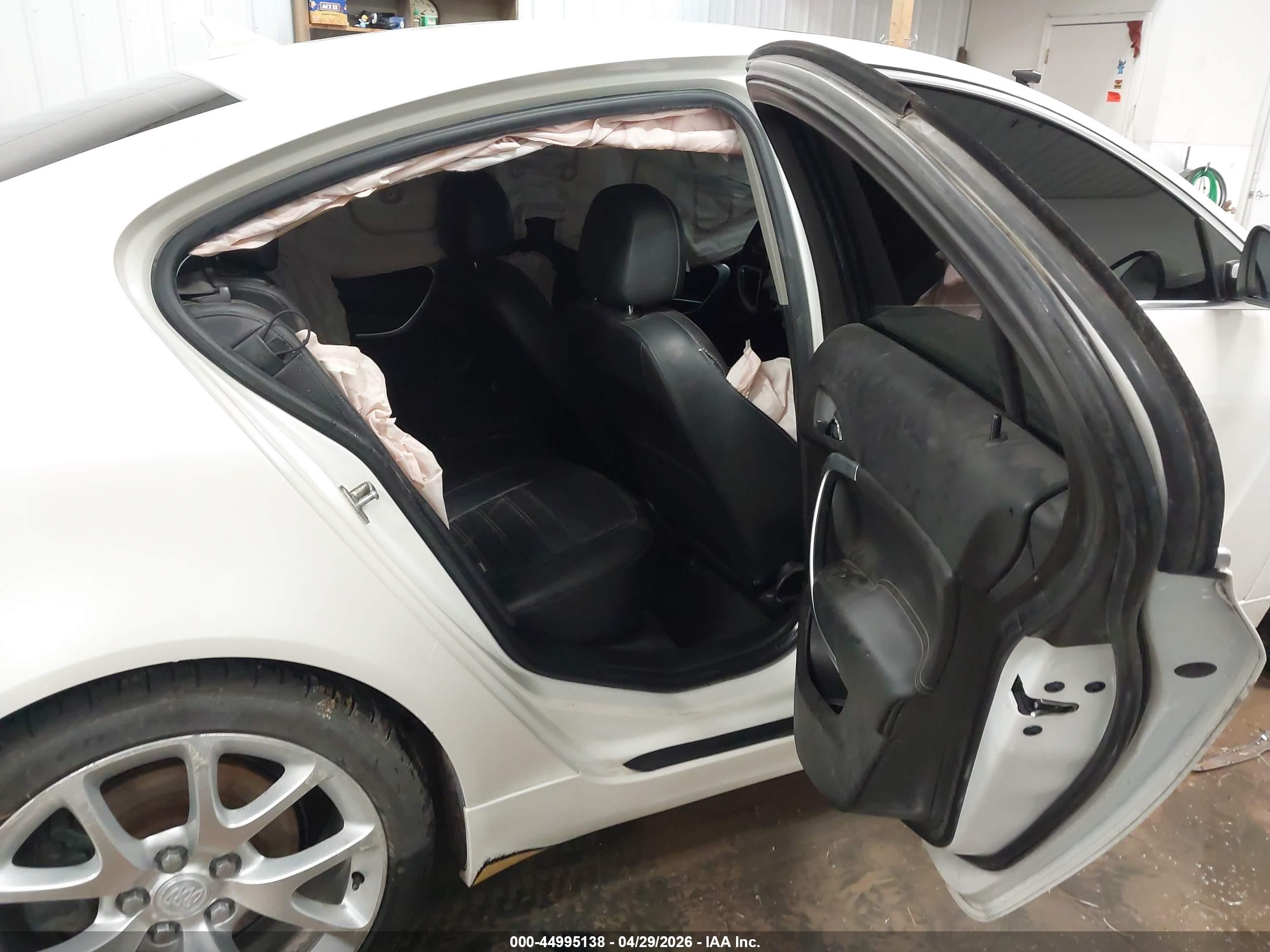 2012 Buick Regal Gs White vin: 2G4GV5GV8C9175875