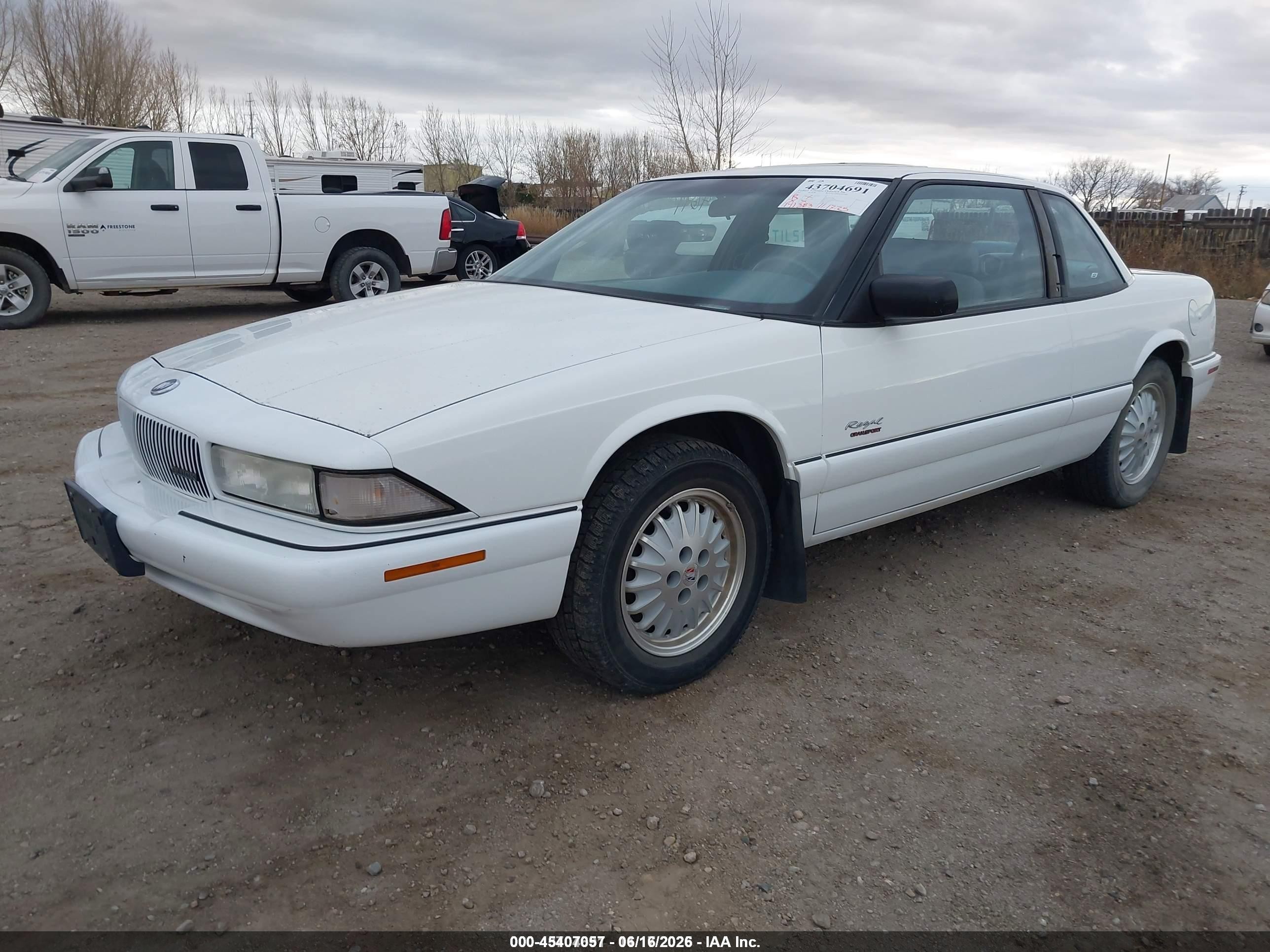 1995 Buick Regal Custom/gran Sport Белый vin: 2G4WB12L3S1501906