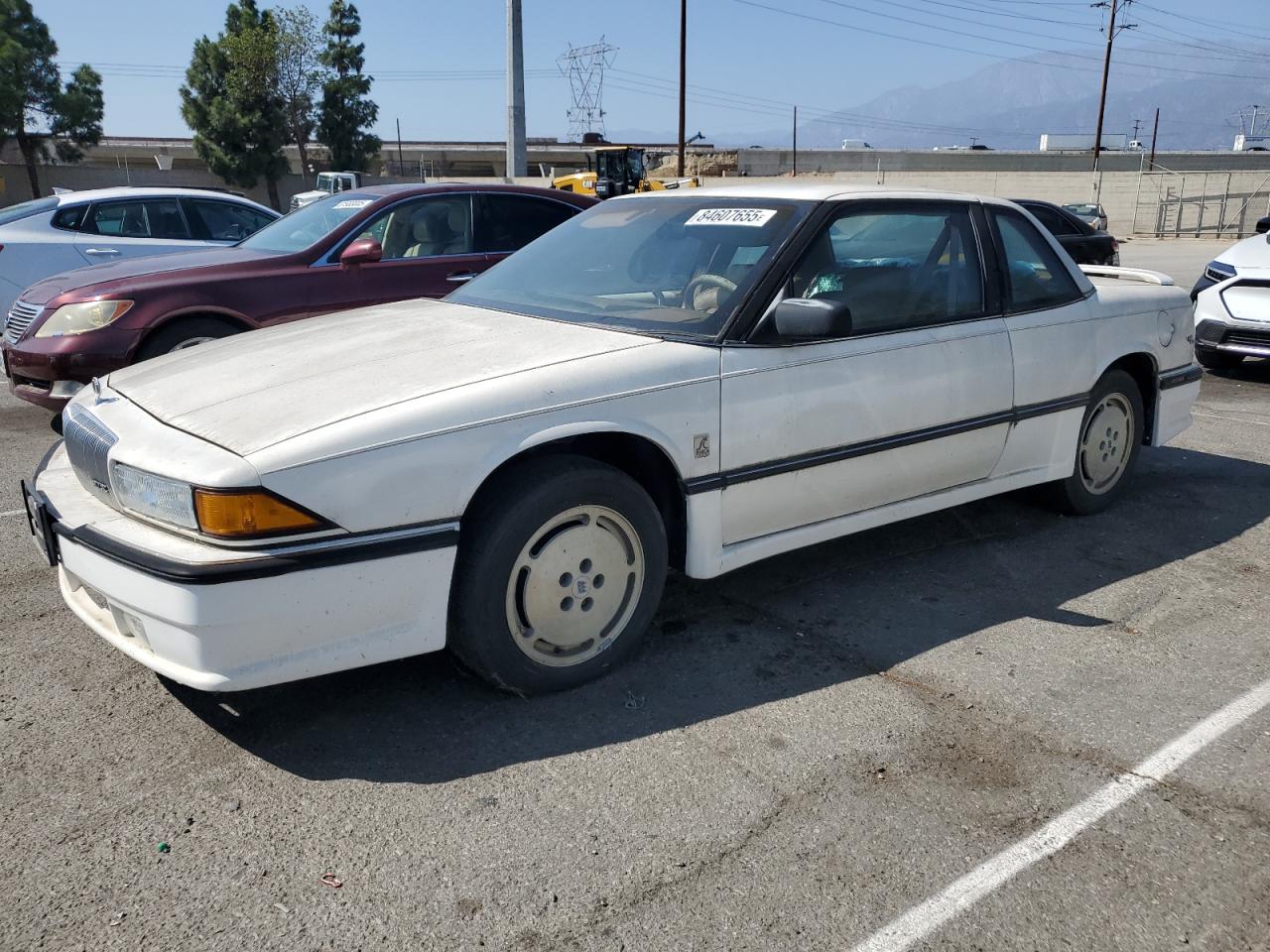 1989 Buick Regal Custom White vin: 2G4WB14W6K1424245