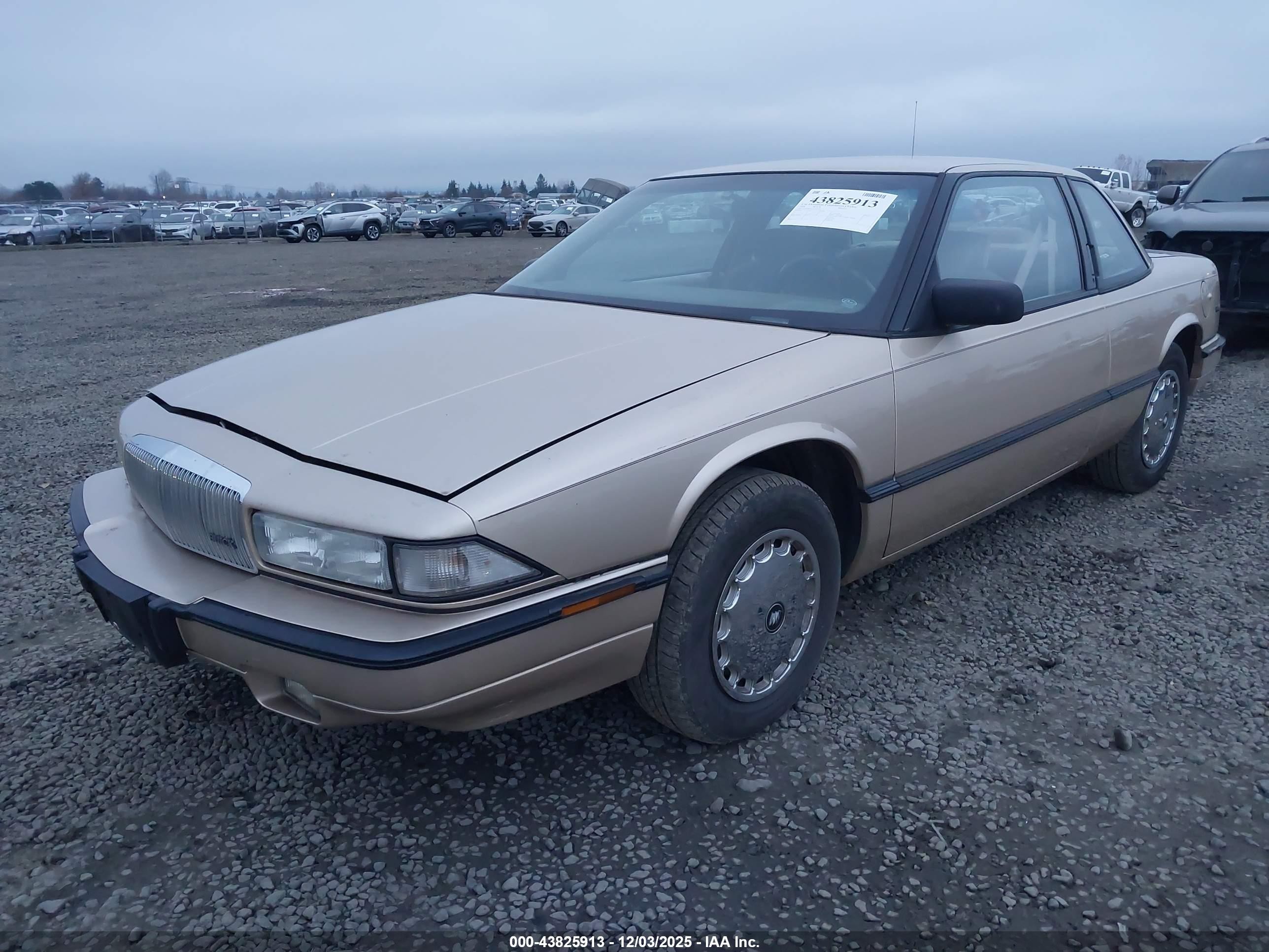 1994 Buick Regal Custom Champagne vin: 2G4WB15L5R1436742