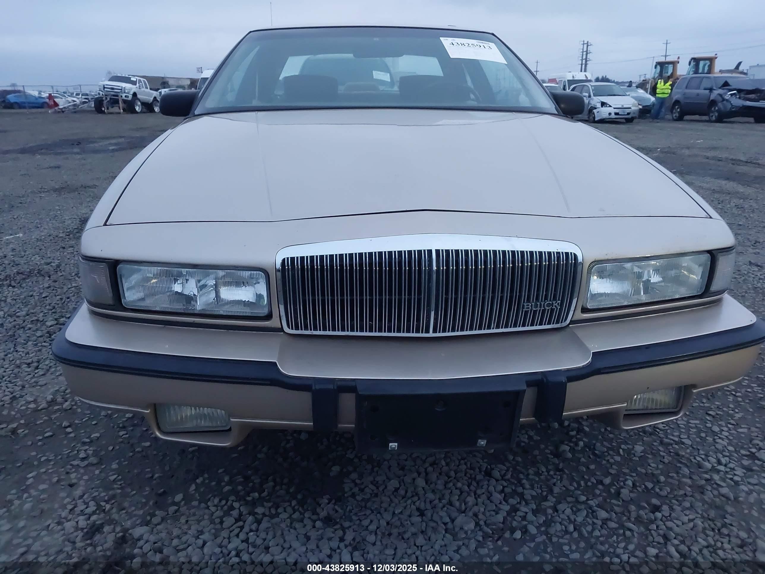 1994 Buick Regal Custom Champagne vin: 2G4WB15L5R1436742