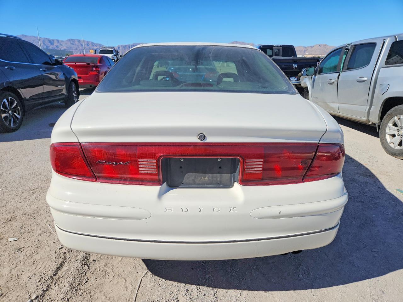 2004 Buick Regal Ls Белый vin: 2G4WB52K041217165