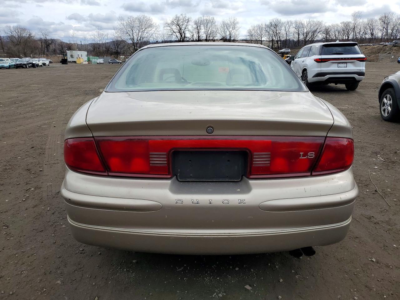 1998 Buick Regal Ls Beige vin: 2G4WB52K0W1591276