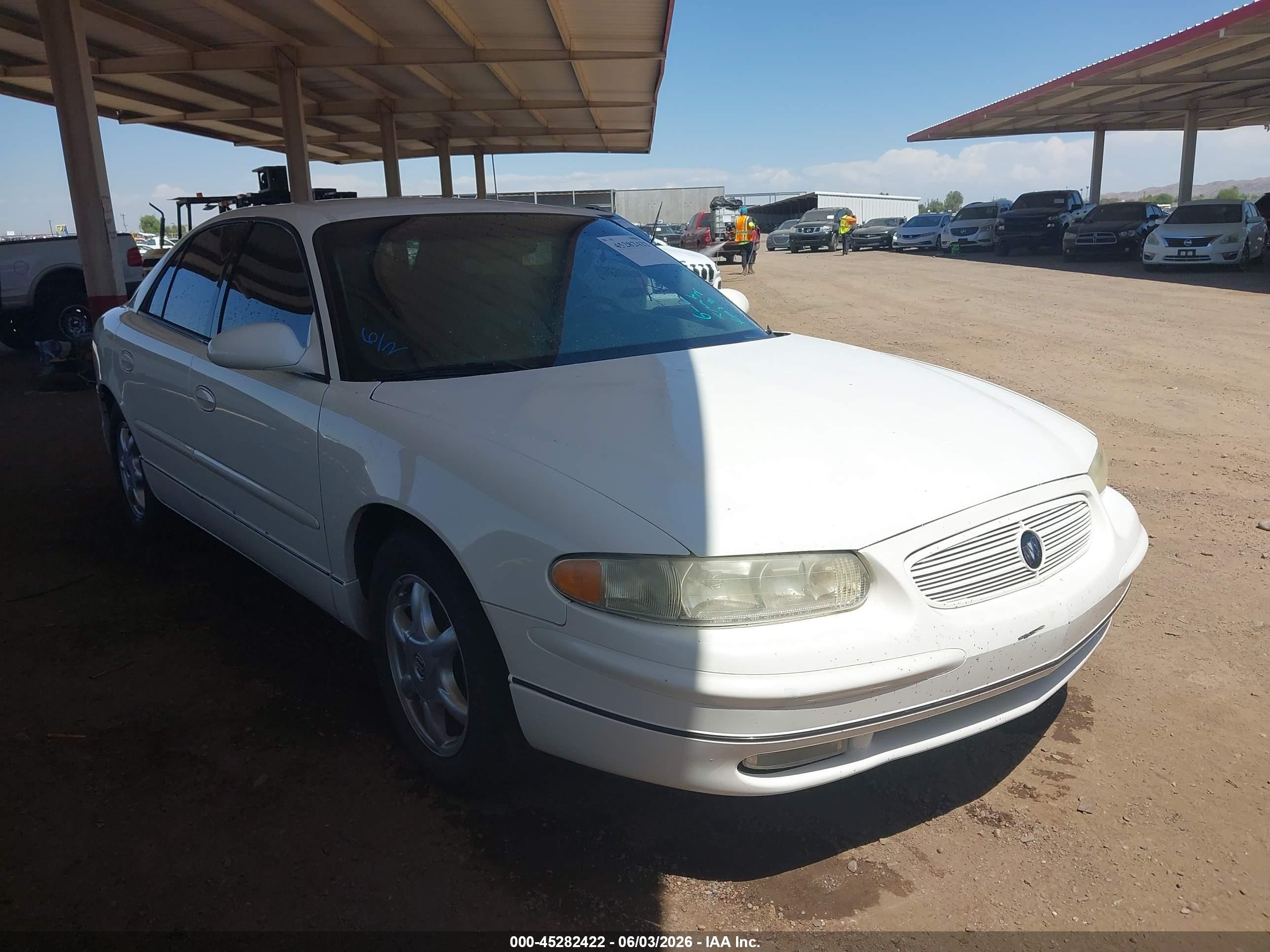 2G4WB52K131160182
