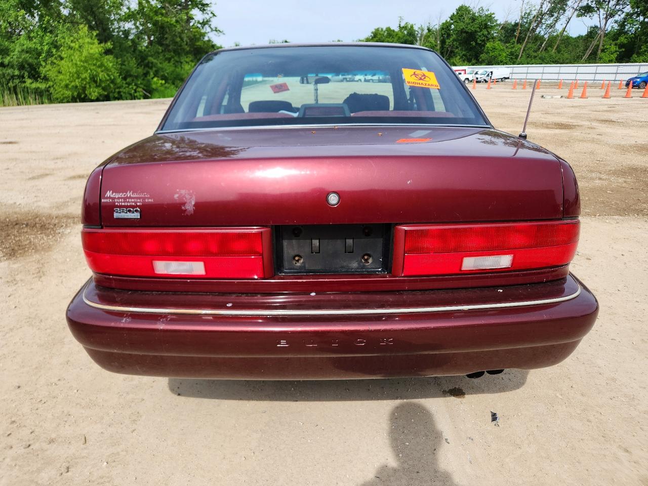 1996 Buick Regal Custom Burgundy vin: 2G4WB52K1T1411797