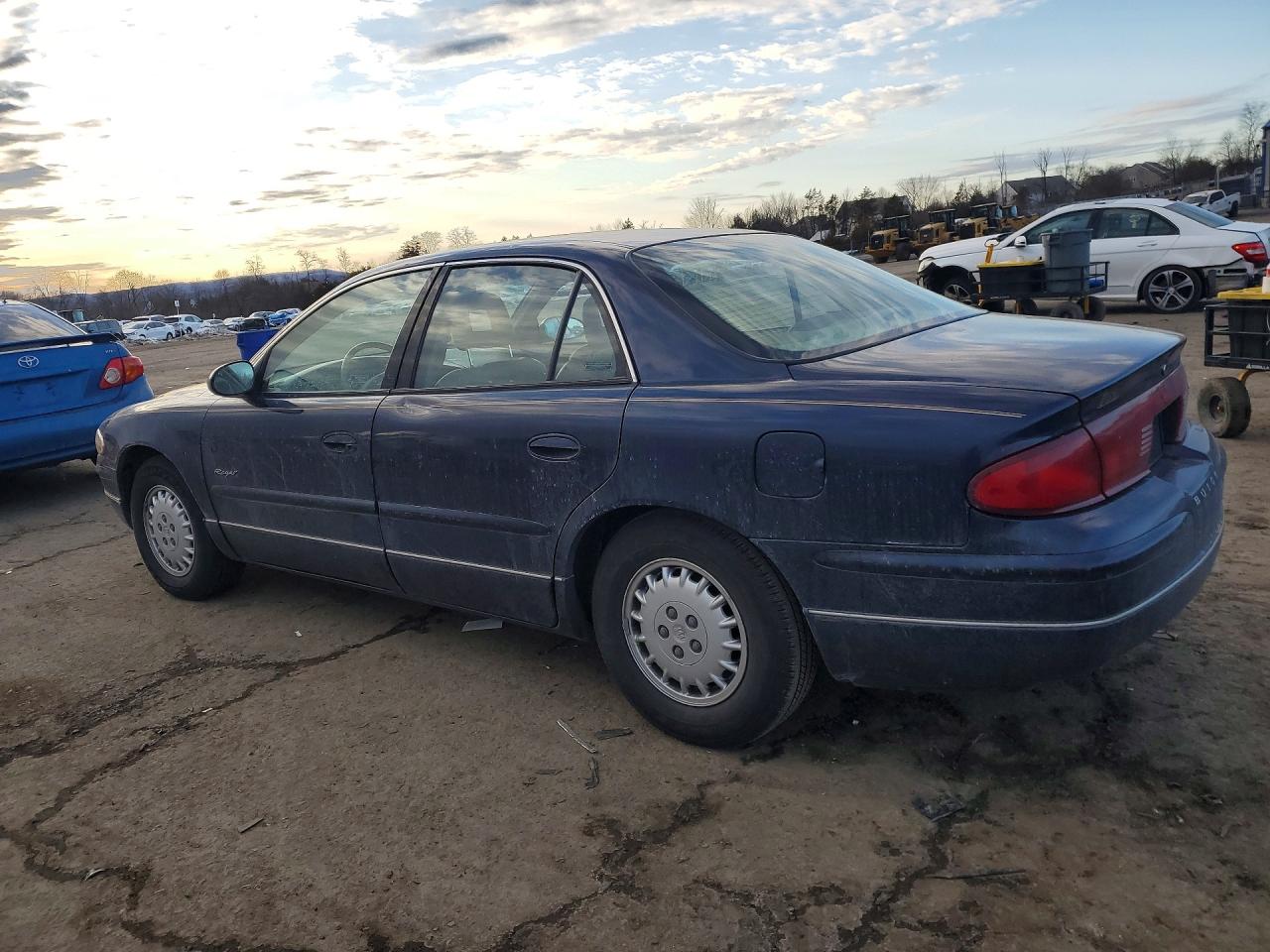 1998 Buick Regal Blue vin: 2G4WB52K2W1479210