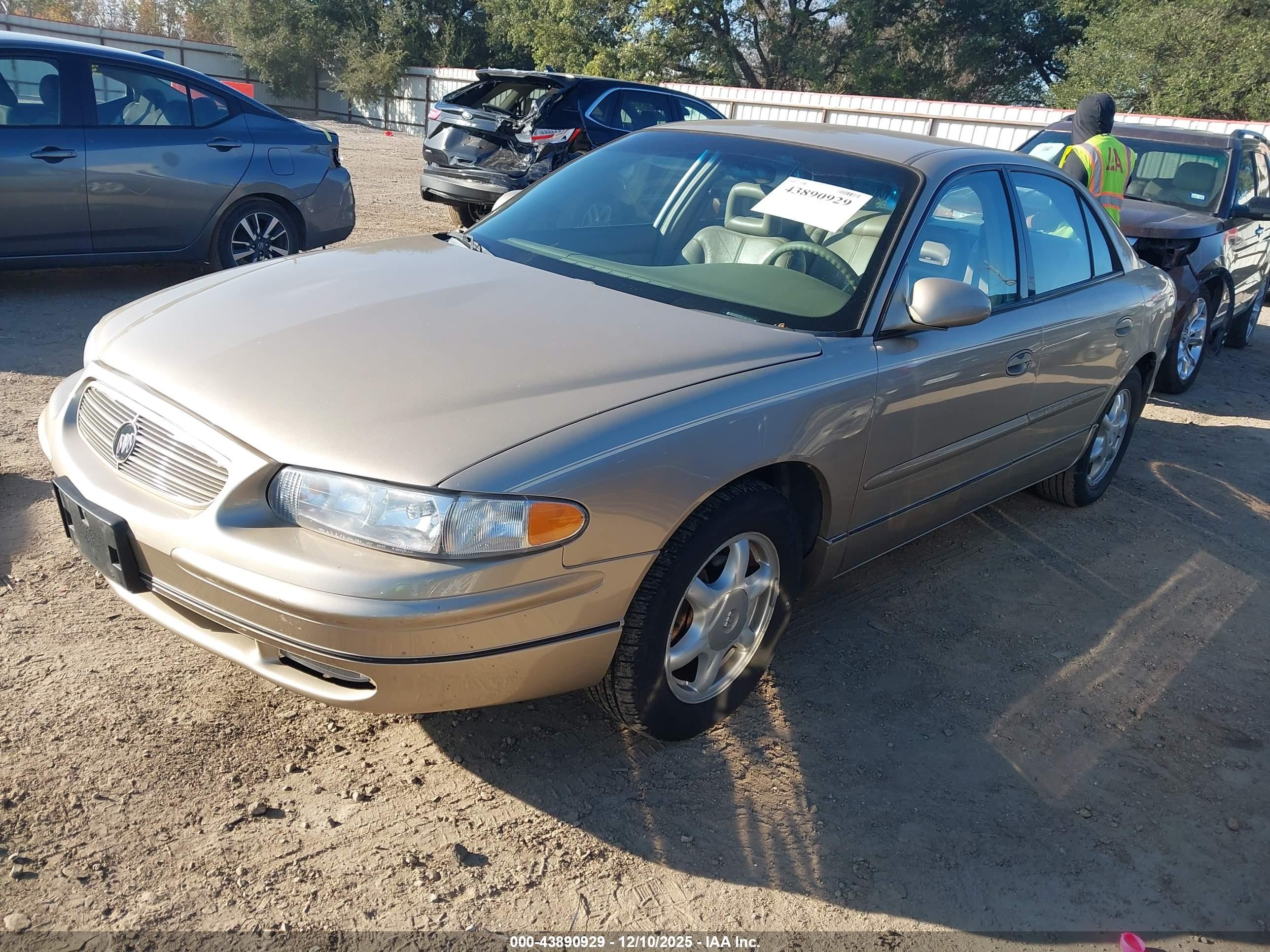 2004 Buick Regal Ls Золотой vin: 2G4WB52K441179326