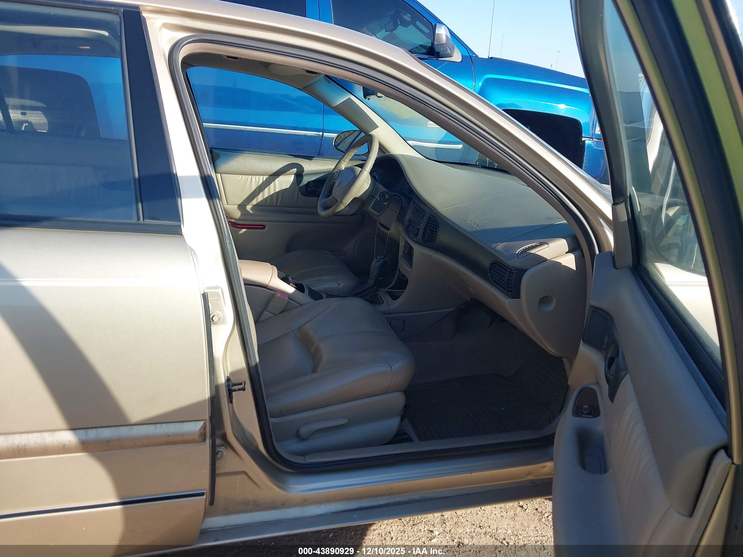 2004 Buick Regal Ls Золотой vin: 2G4WB52K441179326