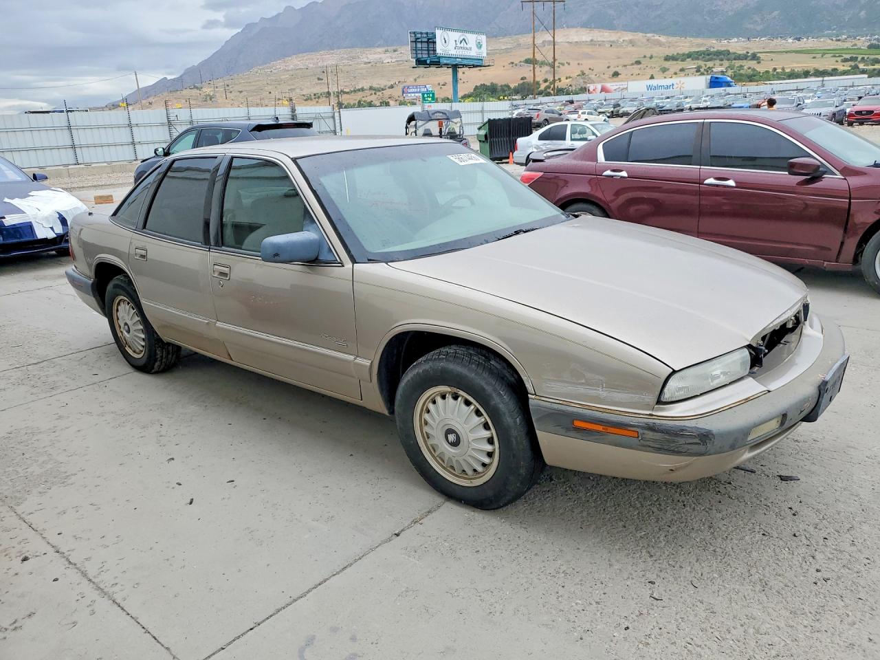 1996 Buick Regal Custom Gold vin: 2G4WB52K4T1403788