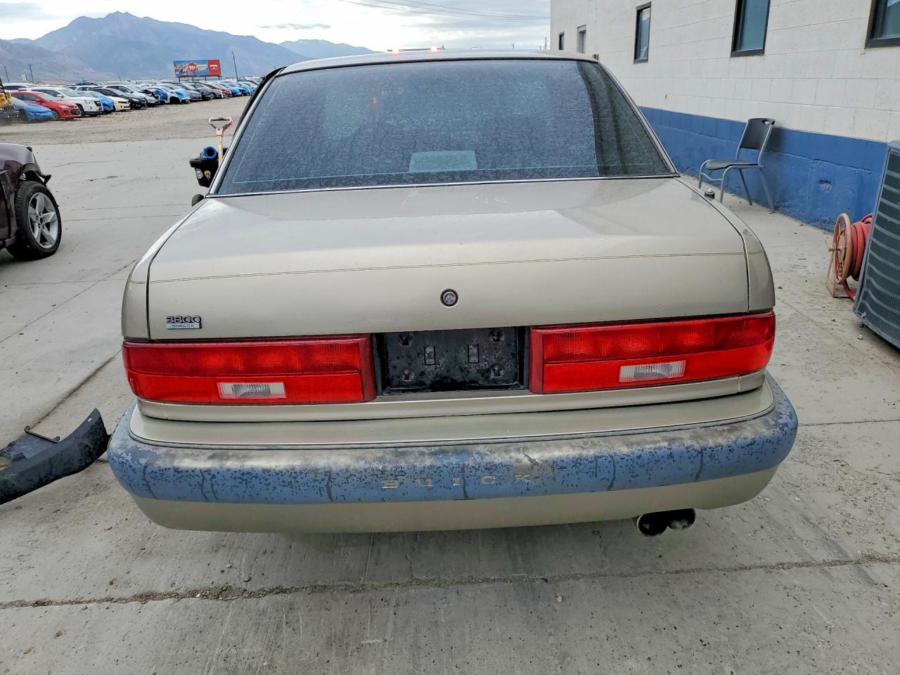 1996 Buick Regal Custom Gold vin: 2G4WB52K4T1403788