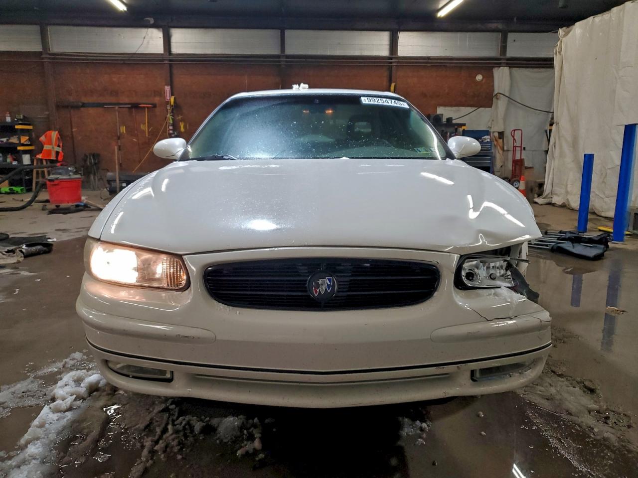 1998 Buick Regal Ls White vin: 2G4WB52K4W1571421