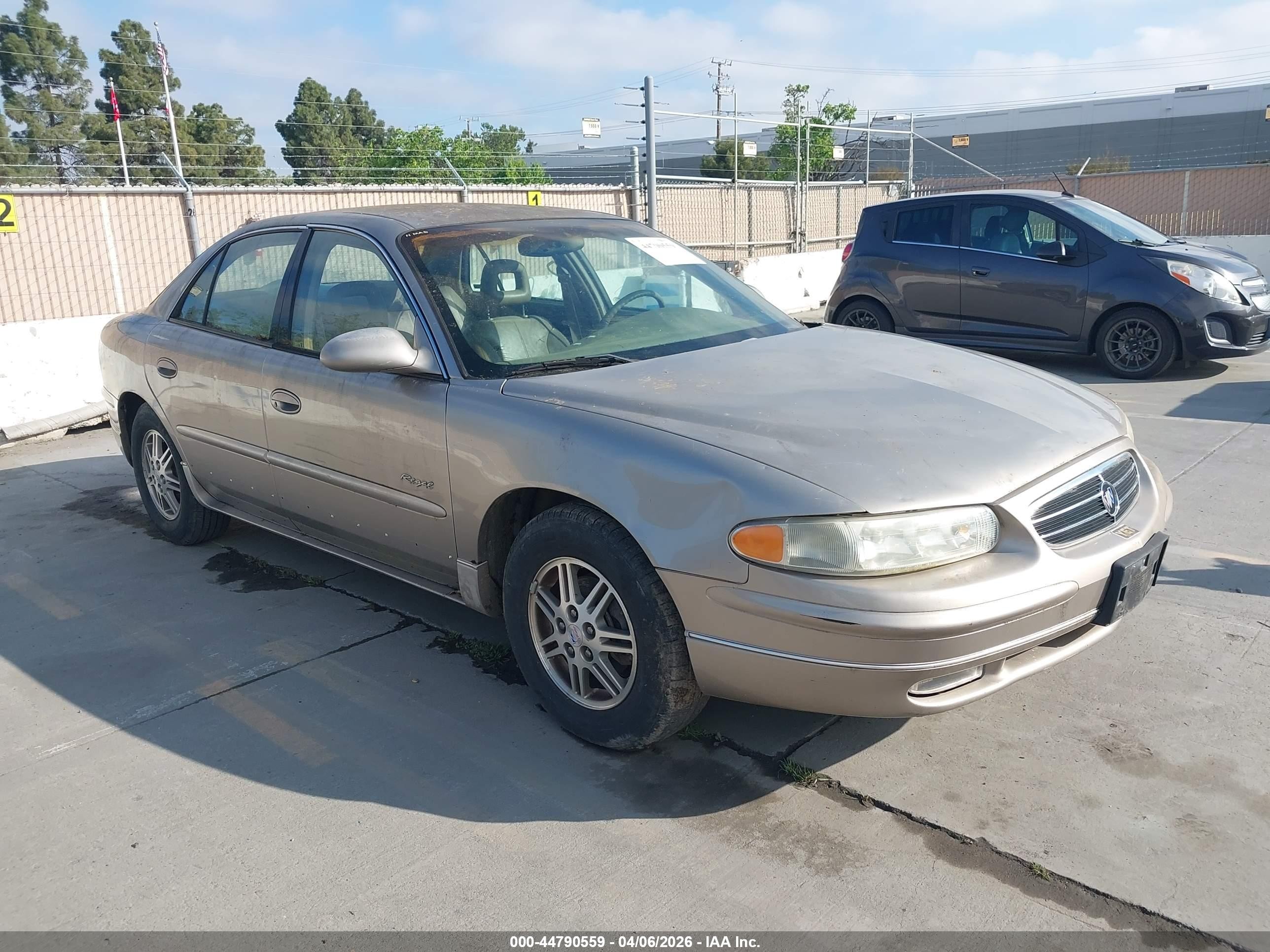 2G4WB52K4X1472065