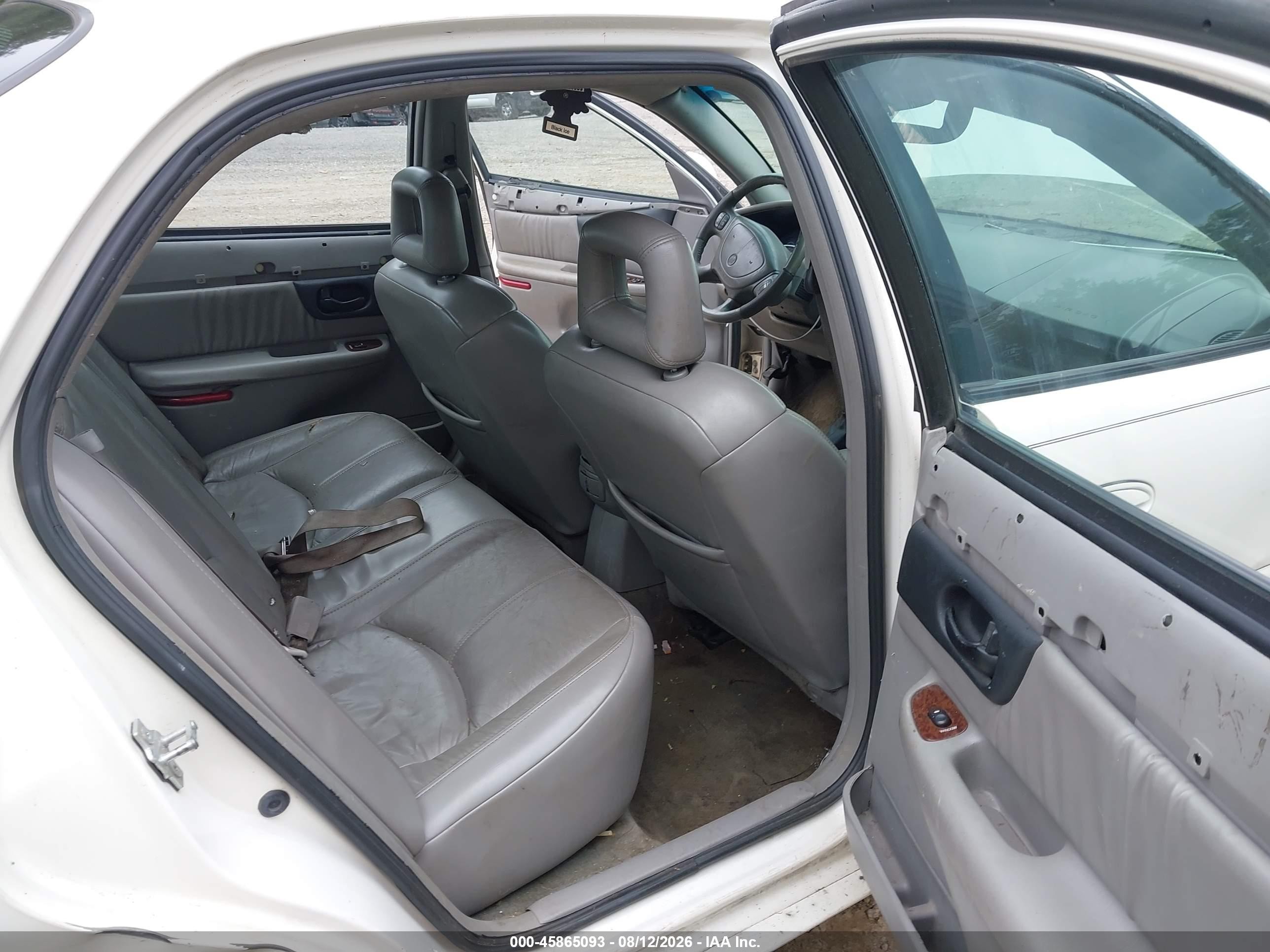 2004 Buick Regal Ls White vin: 2G4WB52K541352870
