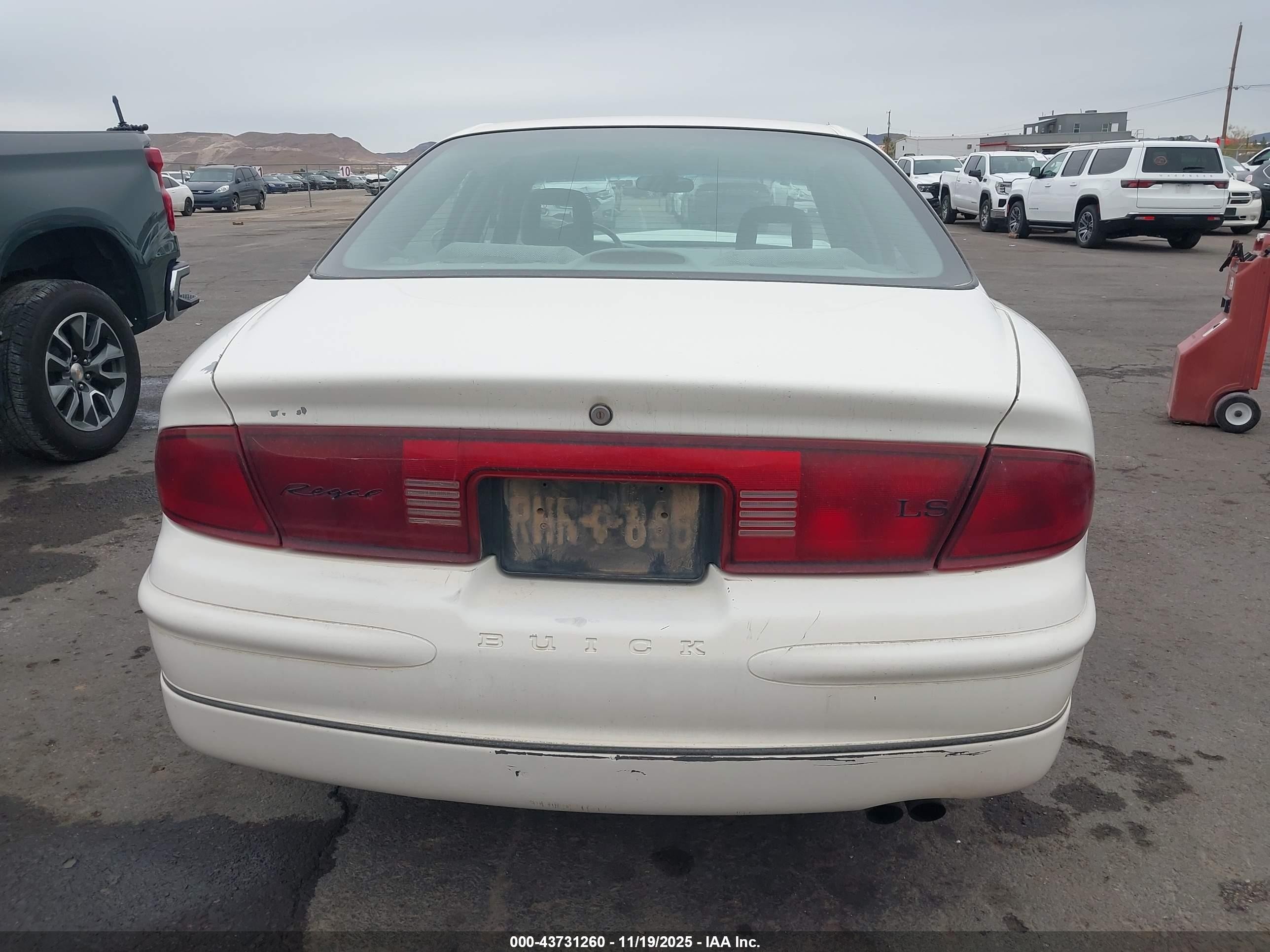2004 Buick Regal Ls White vin: 2G4WB52K641180445