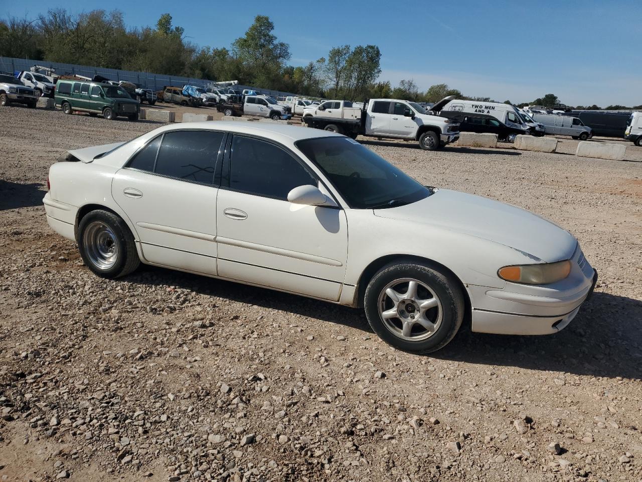 2004 Buick Regal Ls White vin: 2G4WB52K741356449