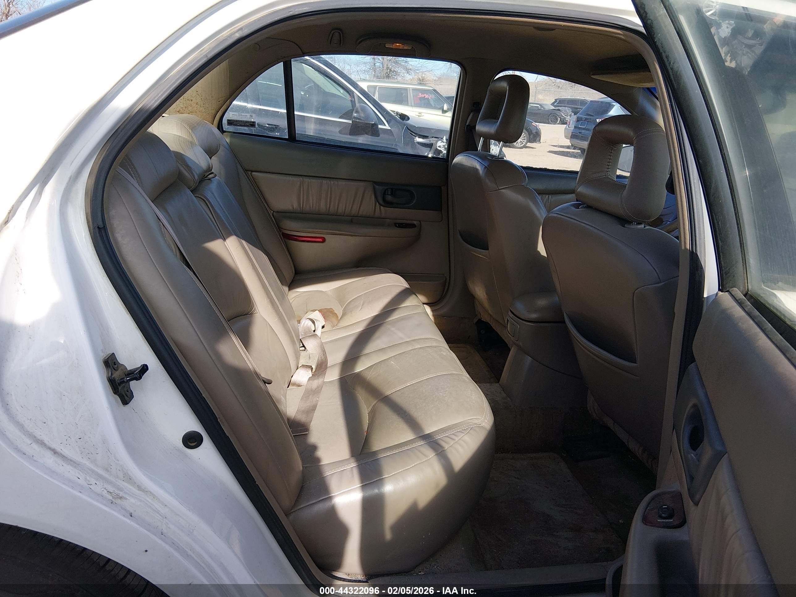1998 Buick Regal Ls White vin: 2G4WB52K7W1436319