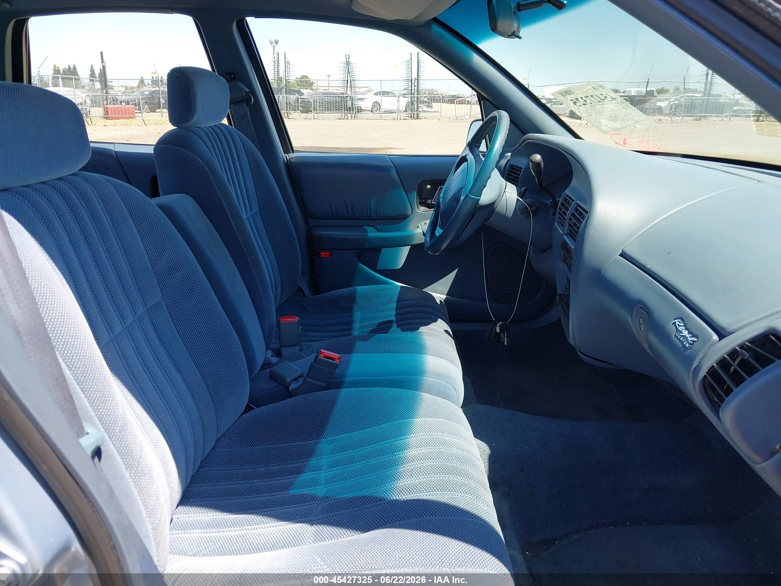 1996 Buick Regal Custom Light Blue vin: 2G4WB52K8T1441332