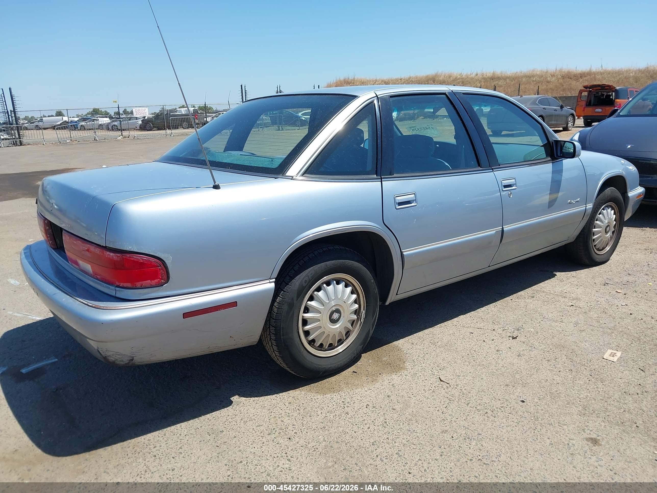 1996 Buick Regal Custom Light Blue vin: 2G4WB52K8T1441332