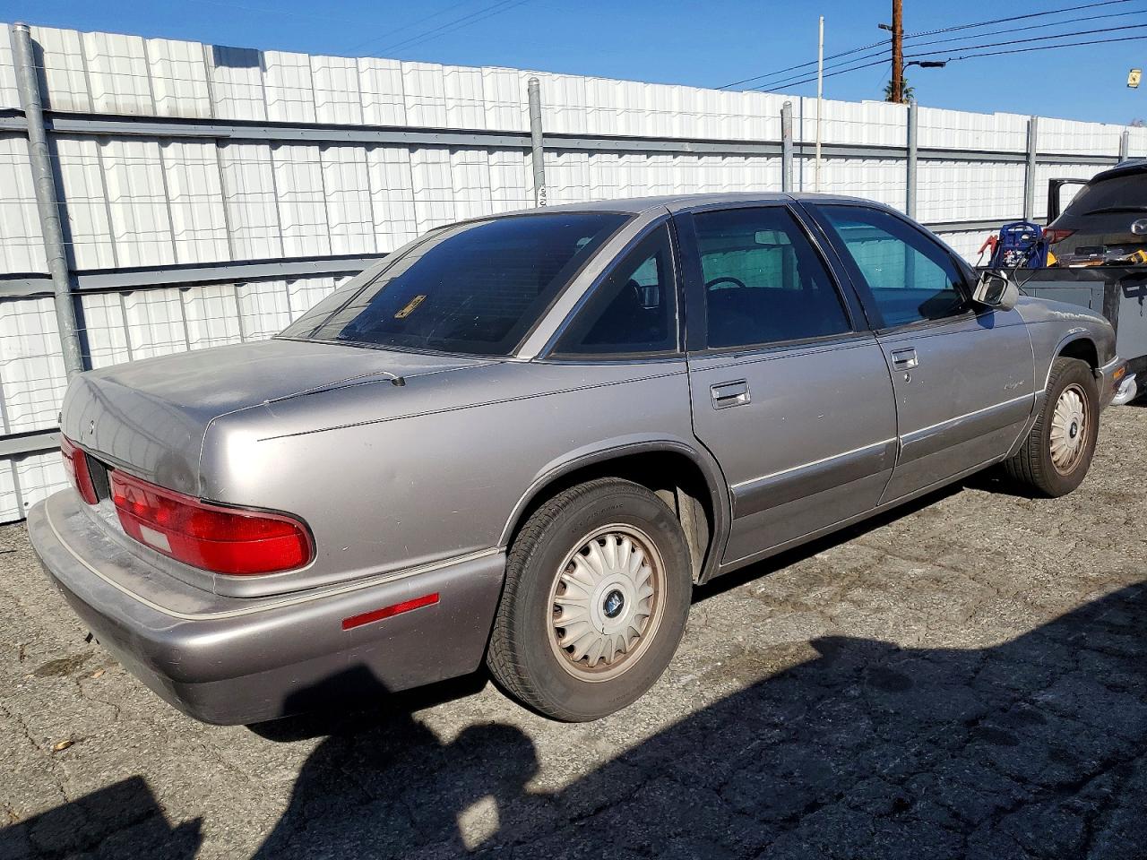 1996 Buick Regal Custom Silver vin: 2G4WB52K9T1460777