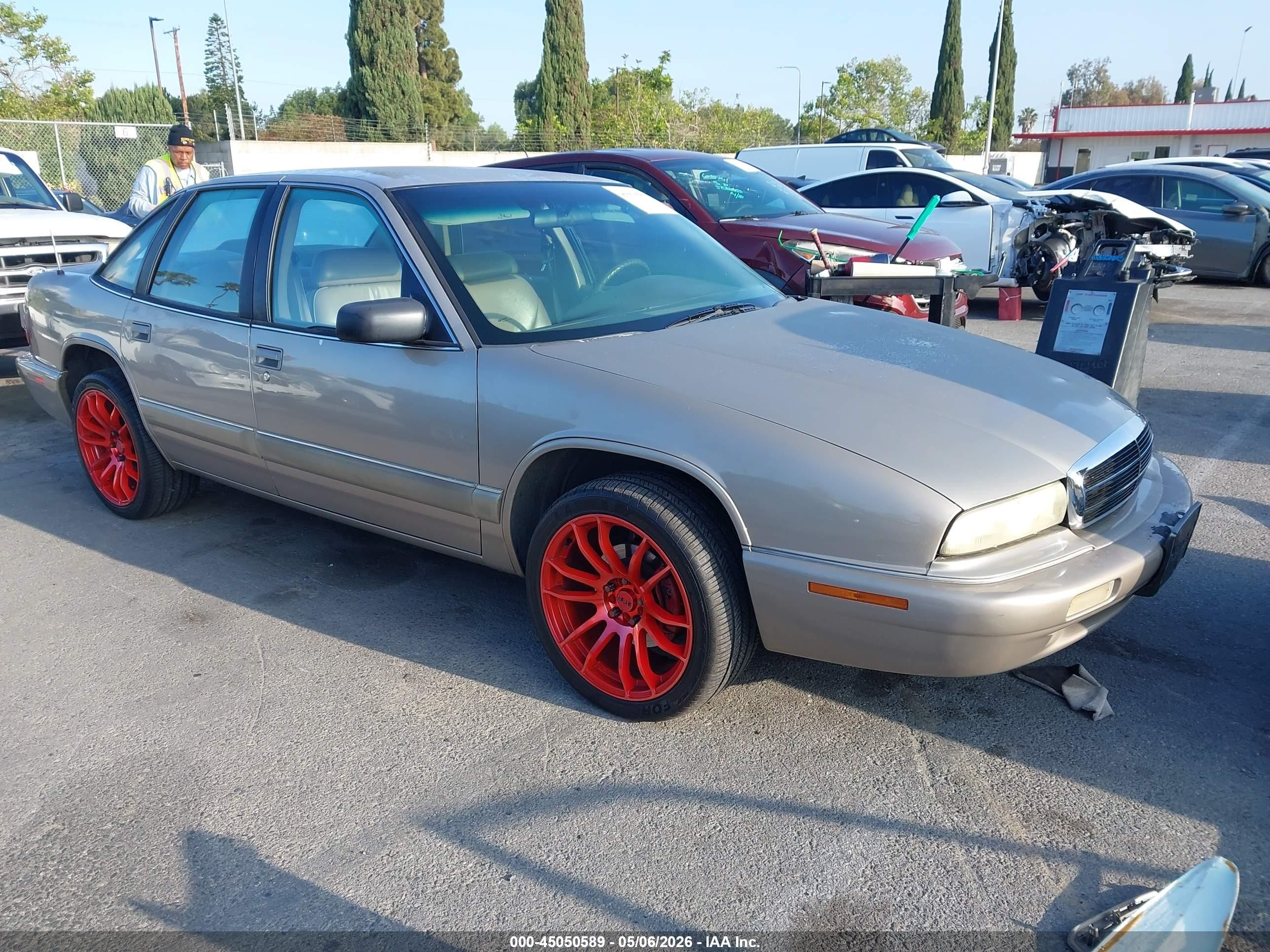 1996 Buick Regal Custom Champagne vin: 2G4WB52K9T1495352