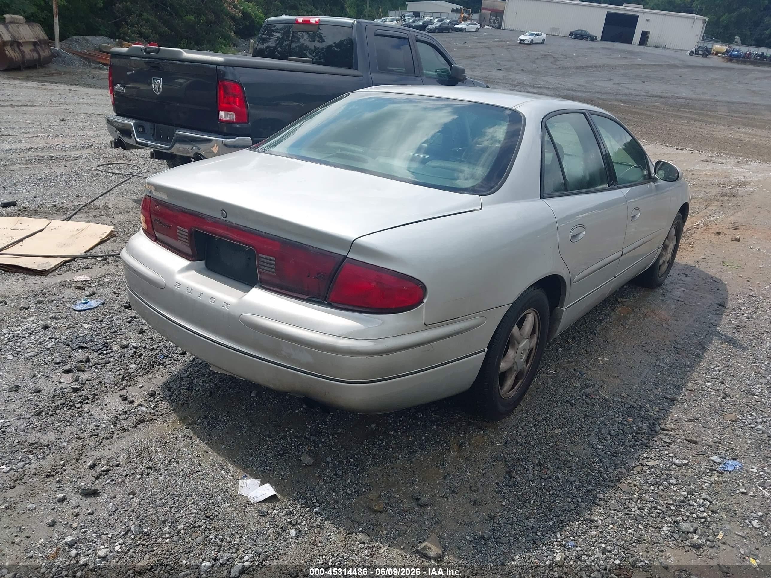 2004 Buick Regal Ls Серебряный vin: 2G4WB52KX41335210