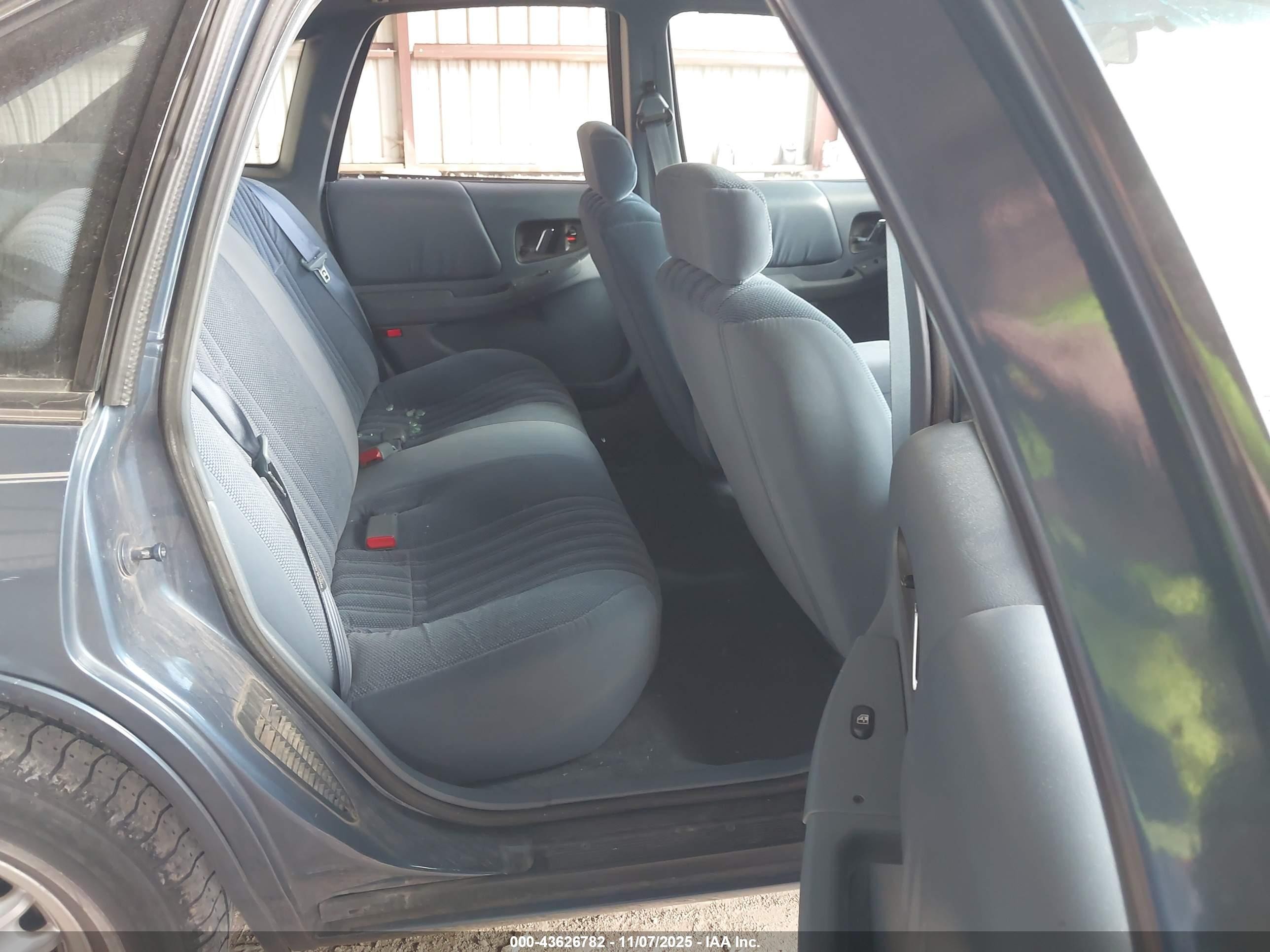 1995 Buick Regal Custom Blue vin: 2G4WB52L2S1467027