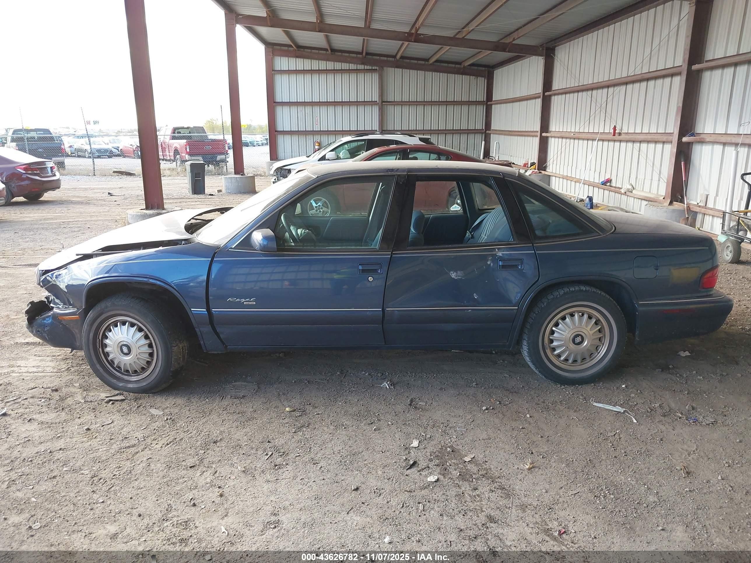 1995 Buick Regal Custom Blue vin: 2G4WB52L2S1467027