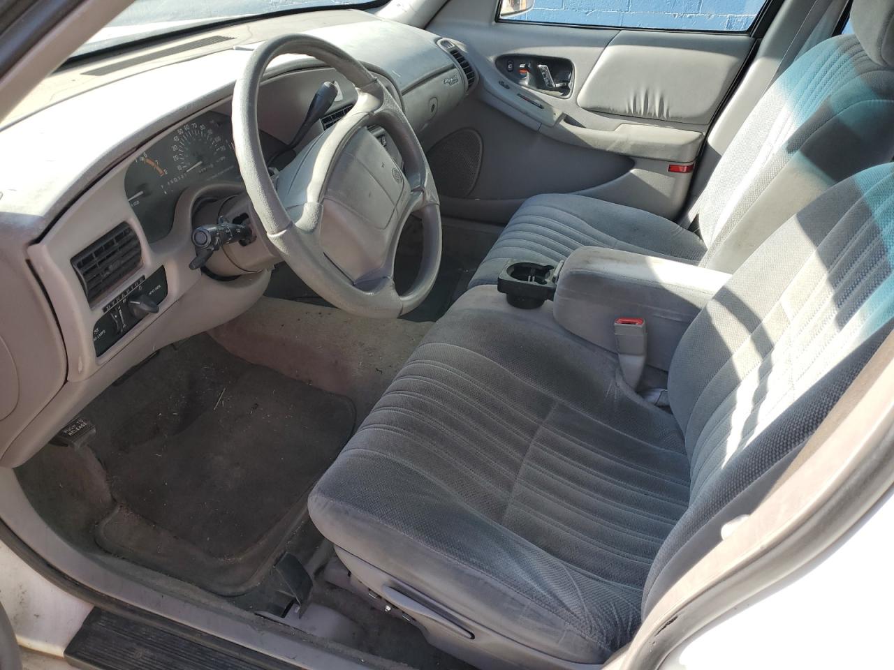 1995 Buick Regal Custom White vin: 2G4WB52L3S1451225
