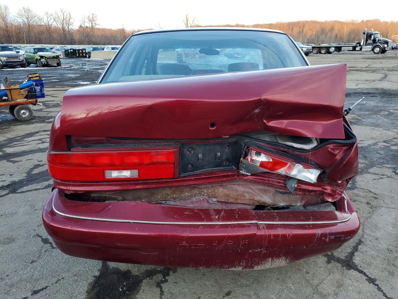 1995 Buick Regal Custom Red vin: 2G4WB52L6S1431406