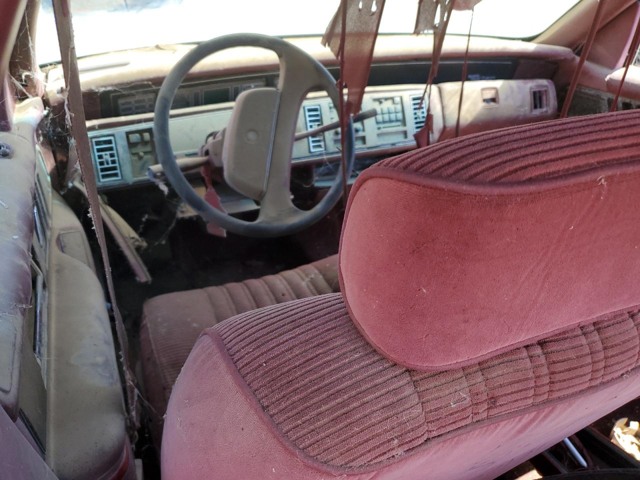 1992 Buick Regal Custom Red vin: 2G4WB54T0N1505100