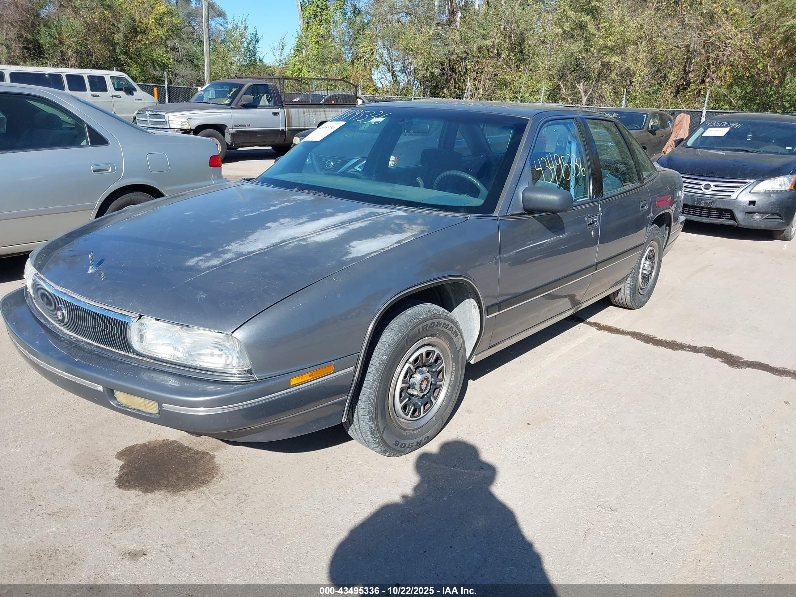 1992 Buick Regal Custom Gray vin: 2G4WB54T5N1472417
