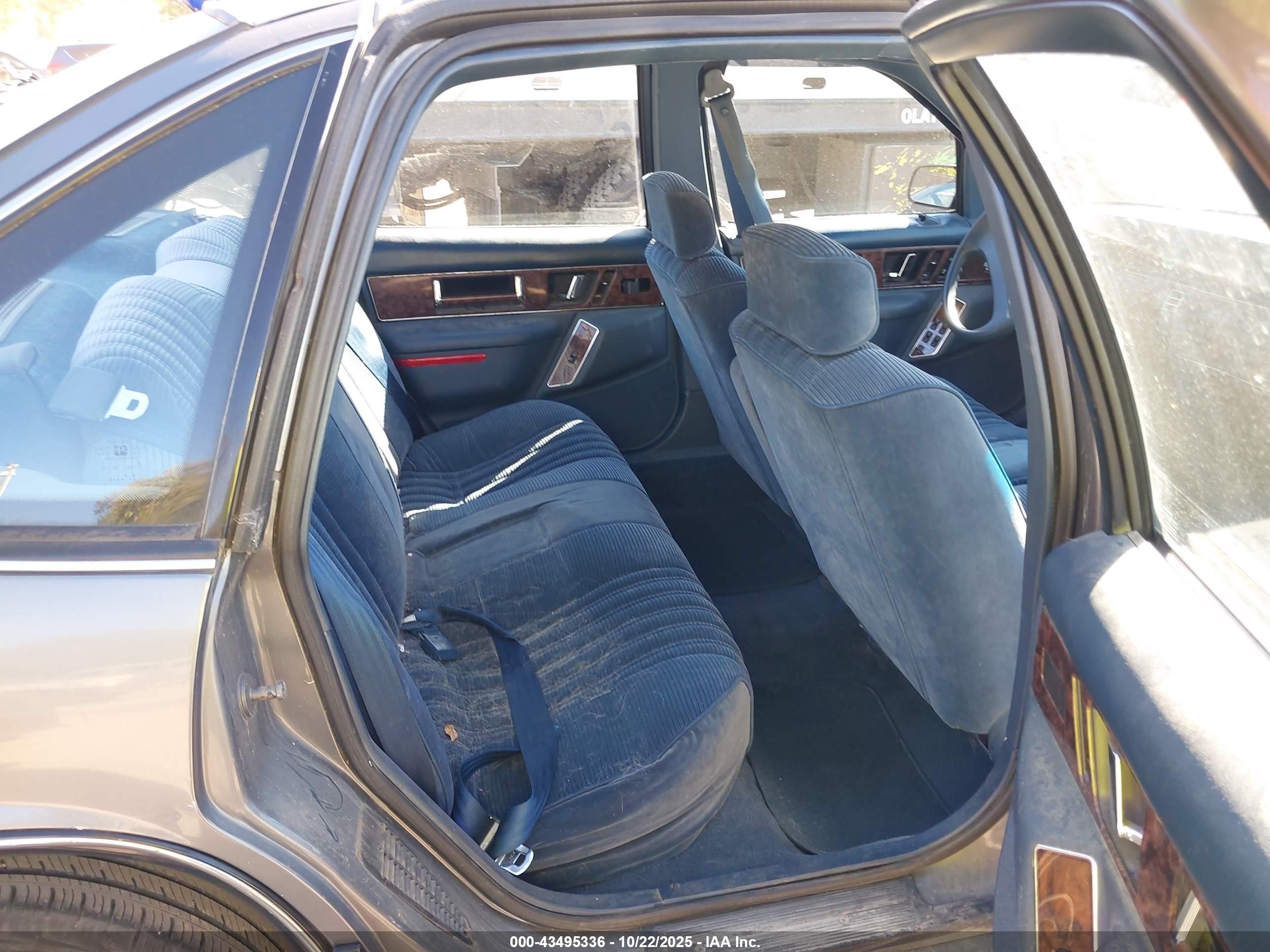 1992 Buick Regal Custom Gray vin: 2G4WB54T5N1472417
