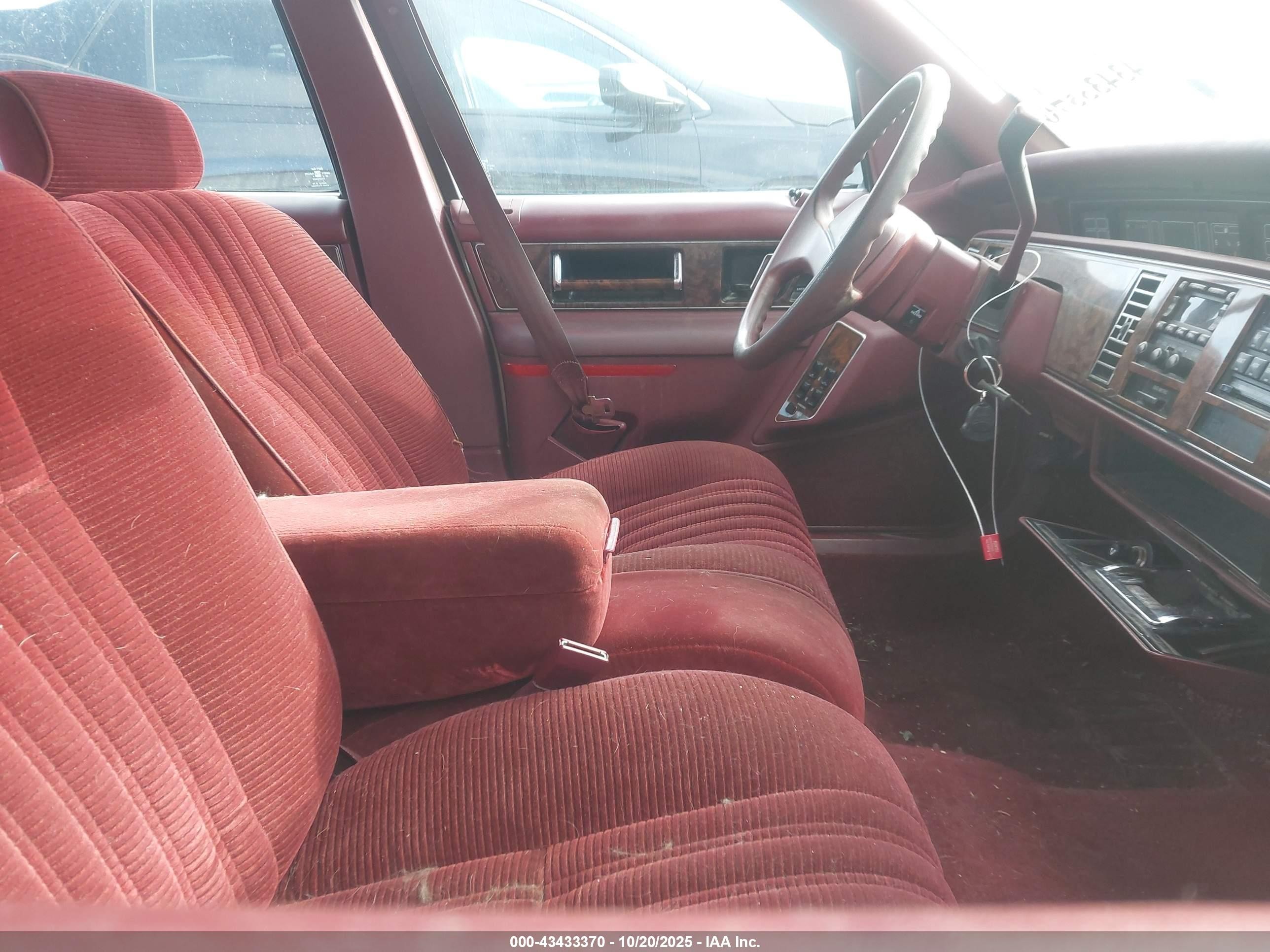 1992 Buick Regal Custom White vin: 2G4WB54T8N1502574