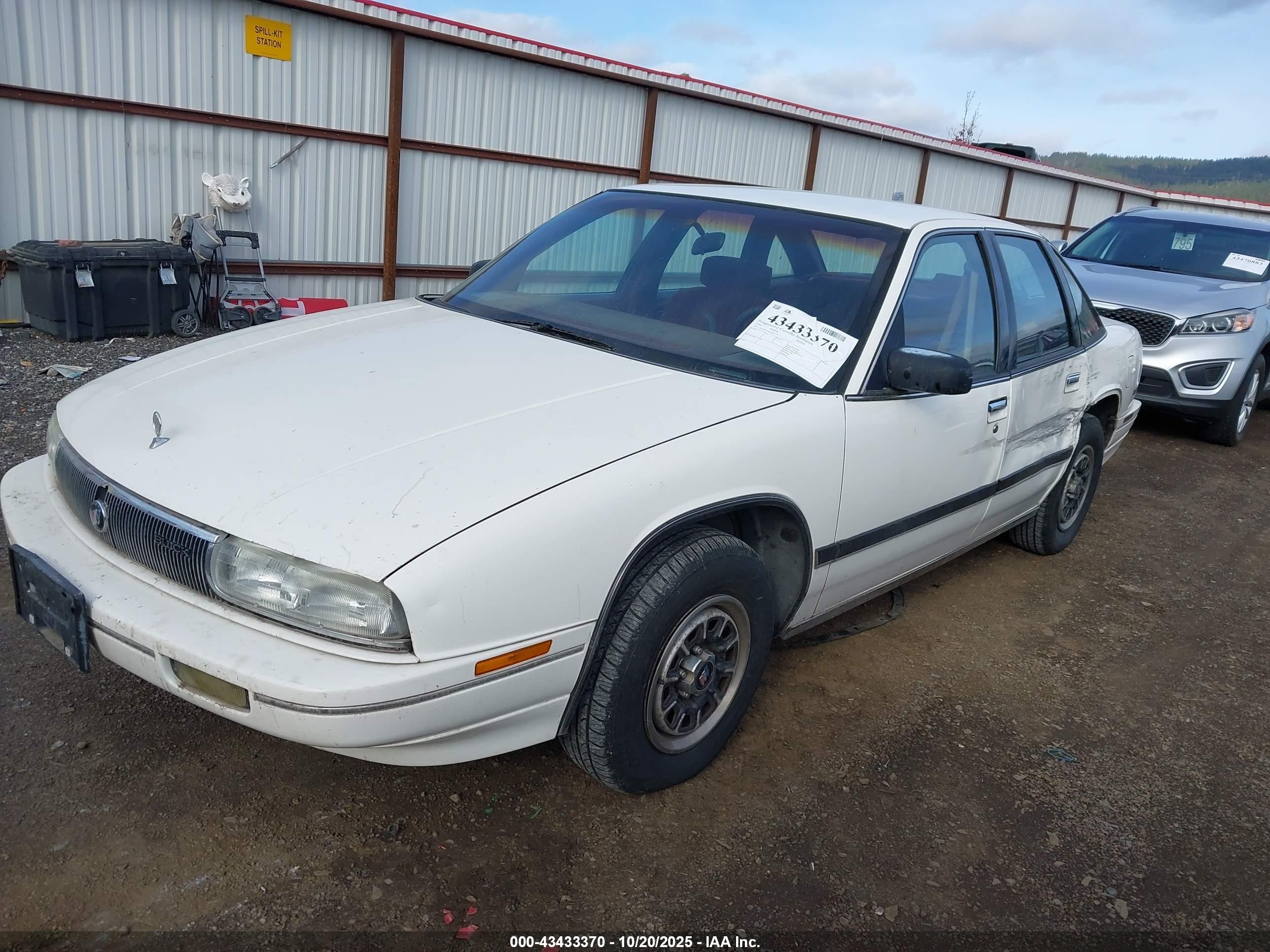 1992 Buick Regal Custom White vin: 2G4WB54T8N1502574