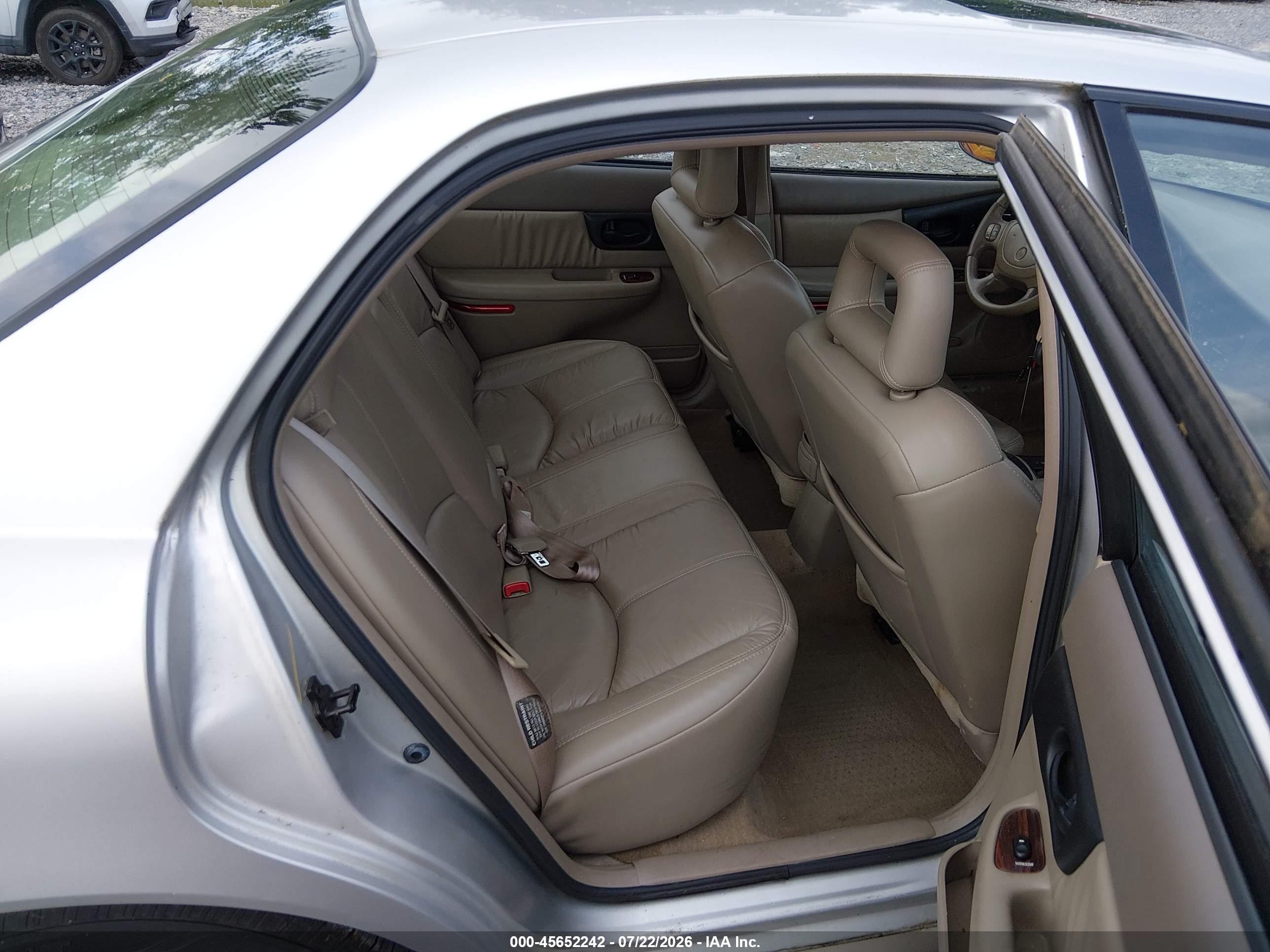 2001 Buick Regal Ls Silver vin: 2G4WB55K011123147