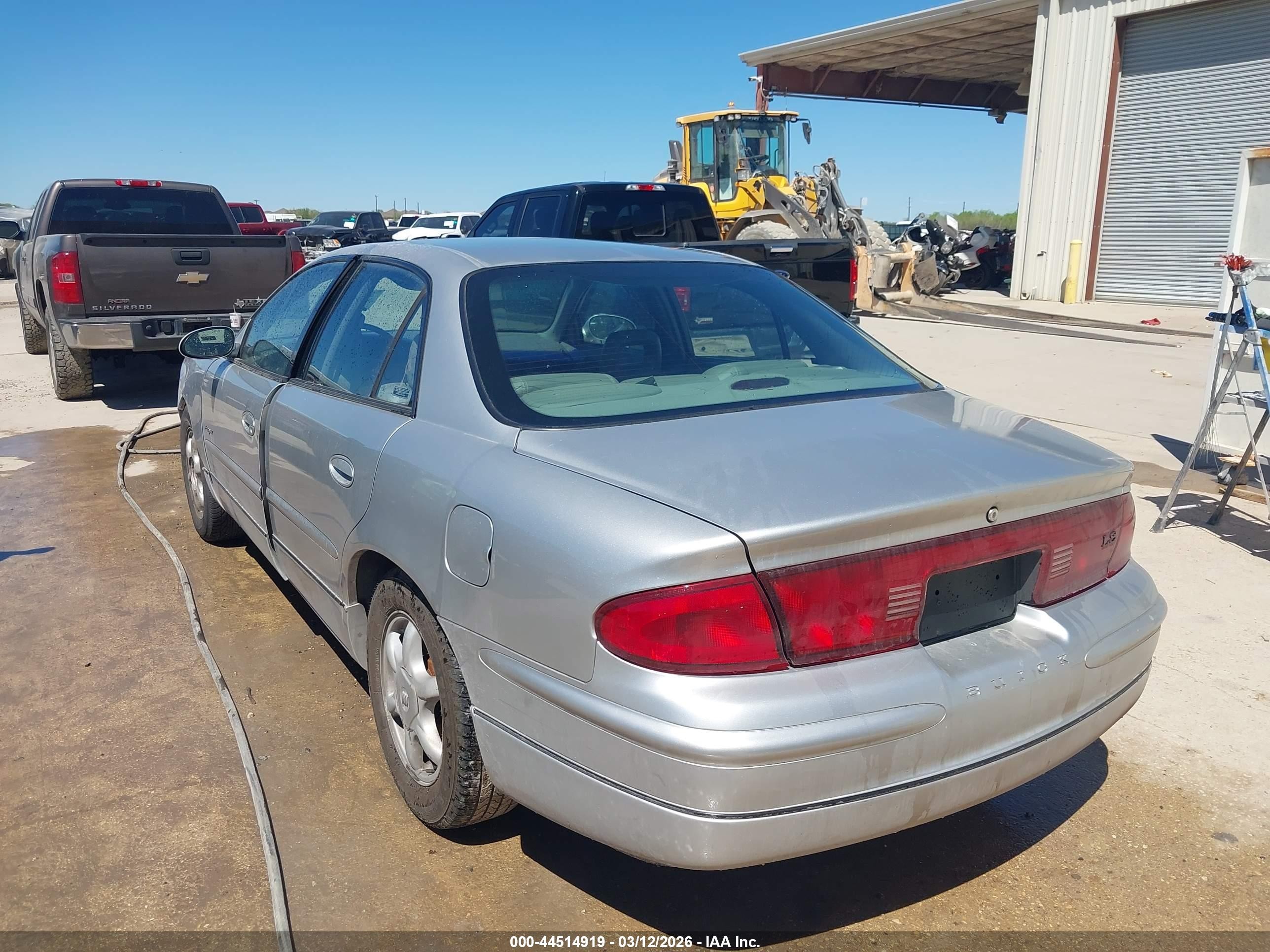 2001 Buick Regal Ls Серебряный vin: 2G4WB55K511328754