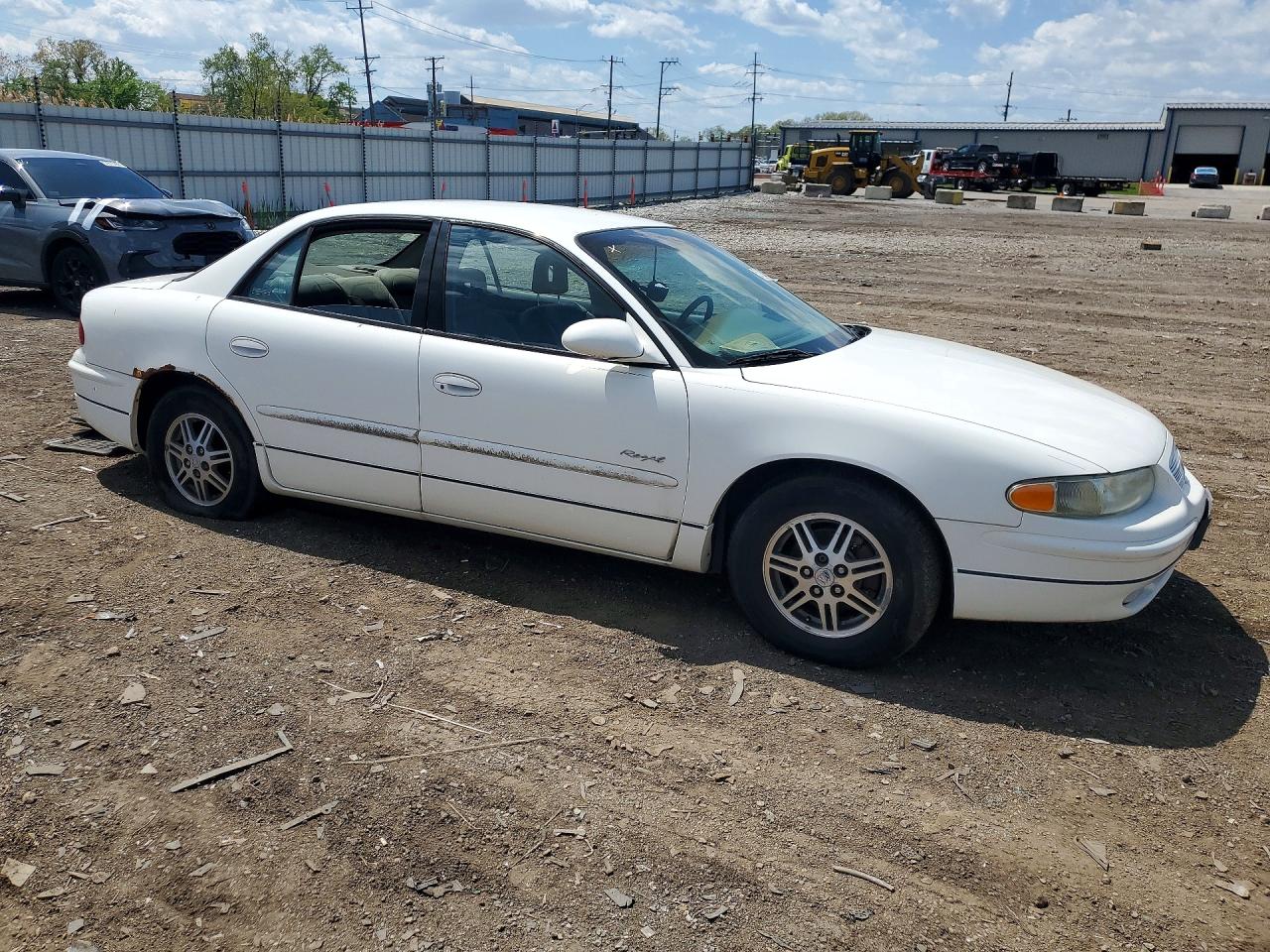 2001 Buick Regal Ls White vin: 2G4WB55K711153312