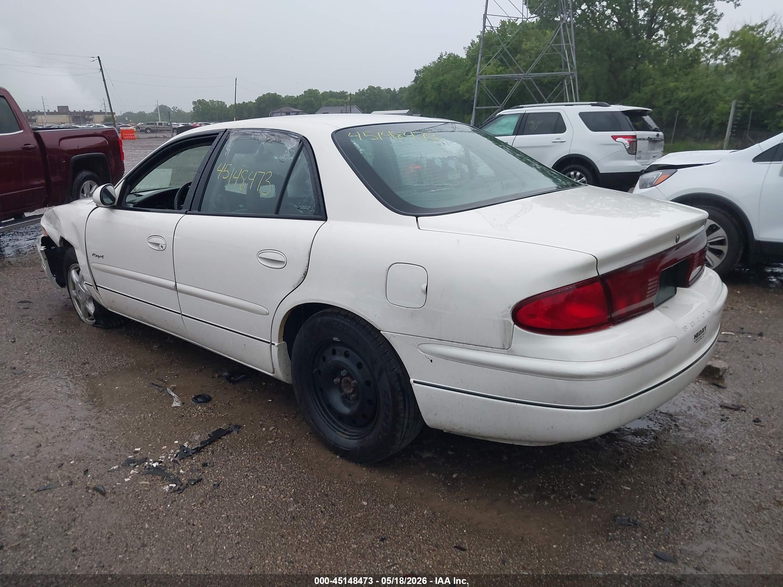 2001 Buick Regal Ls White vin: 2G4WB55K711315116