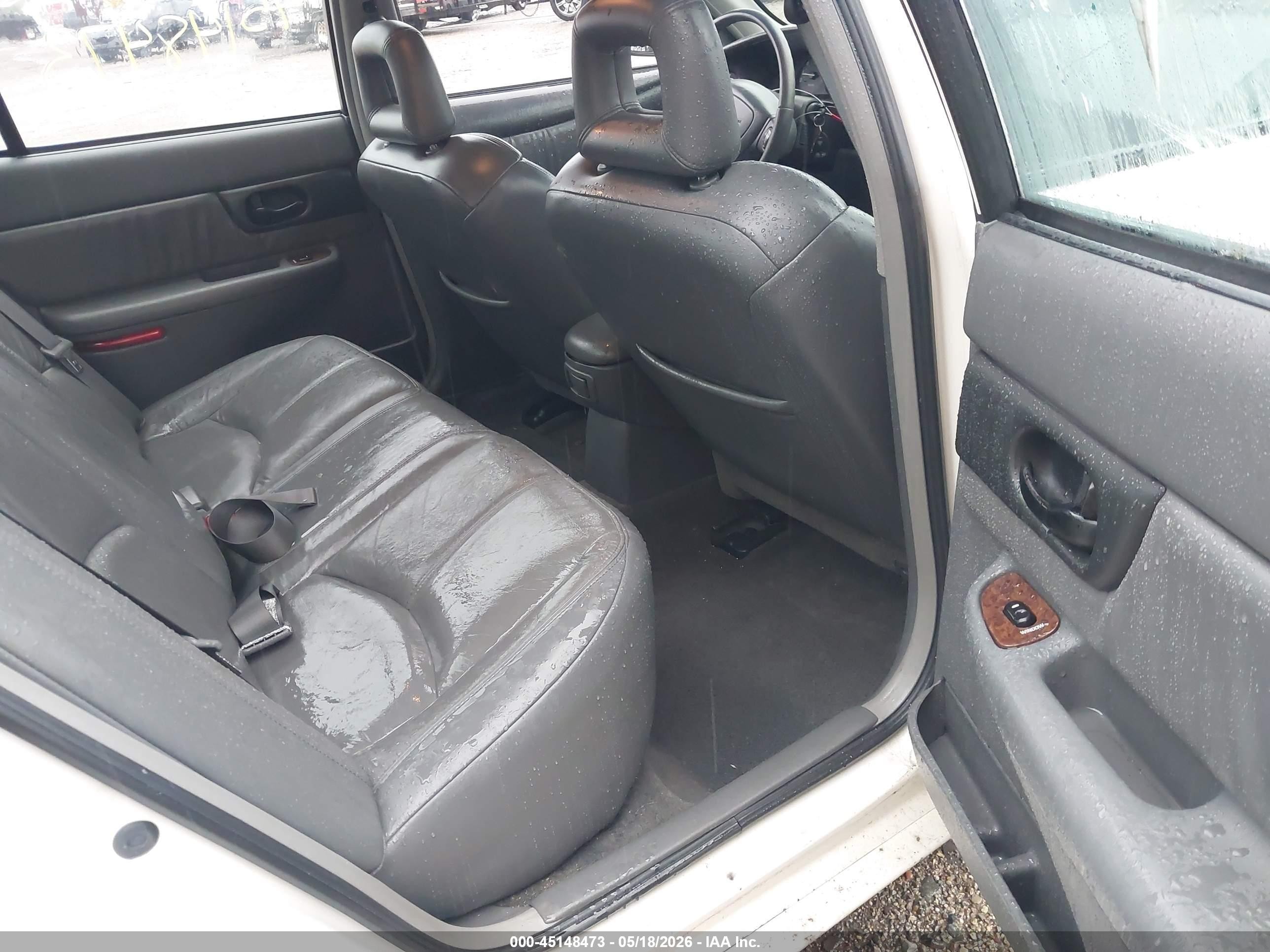2001 Buick Regal Ls White vin: 2G4WB55K711315116