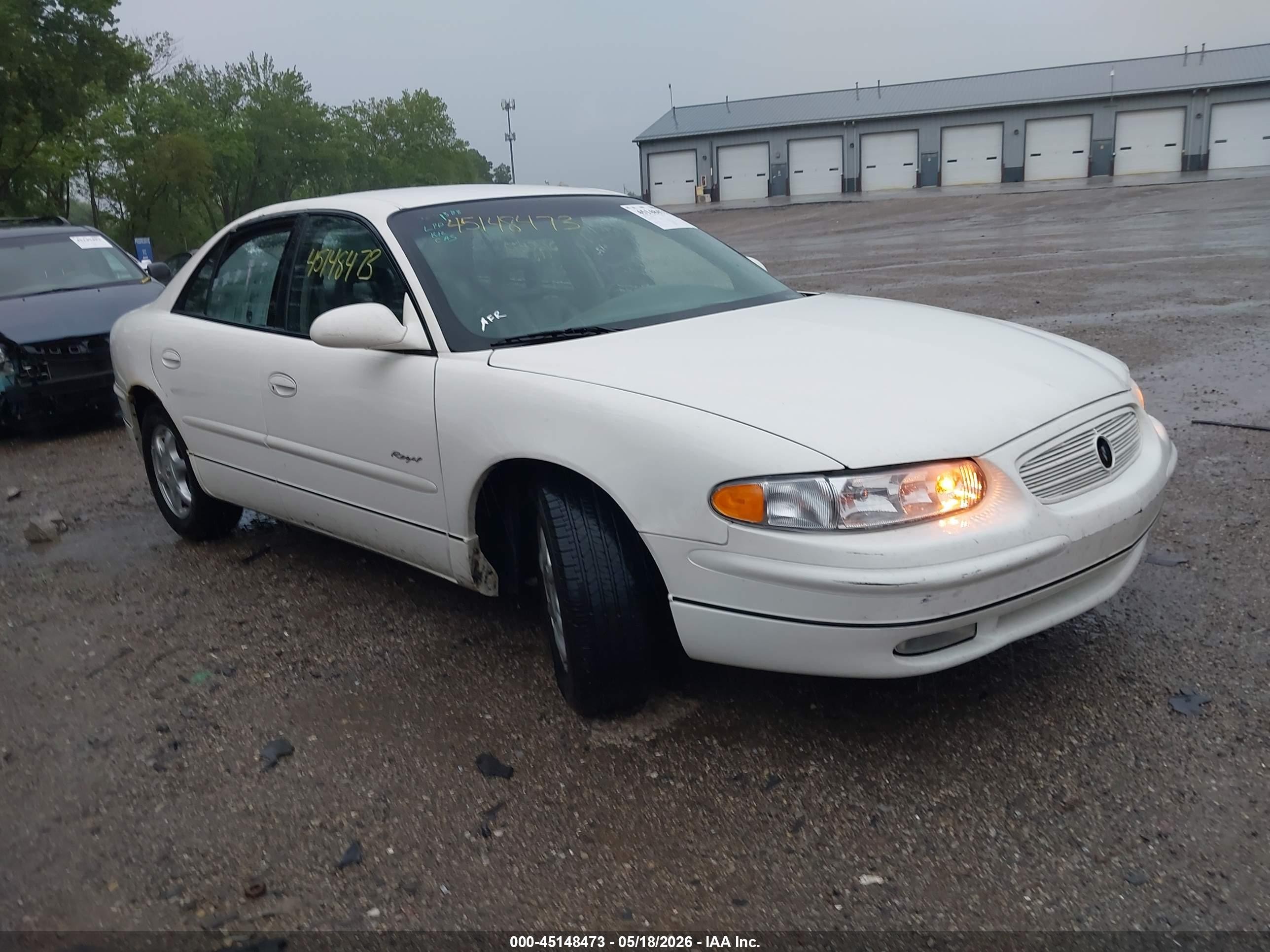 2001 Buick Regal Ls White vin: 2G4WB55K711315116