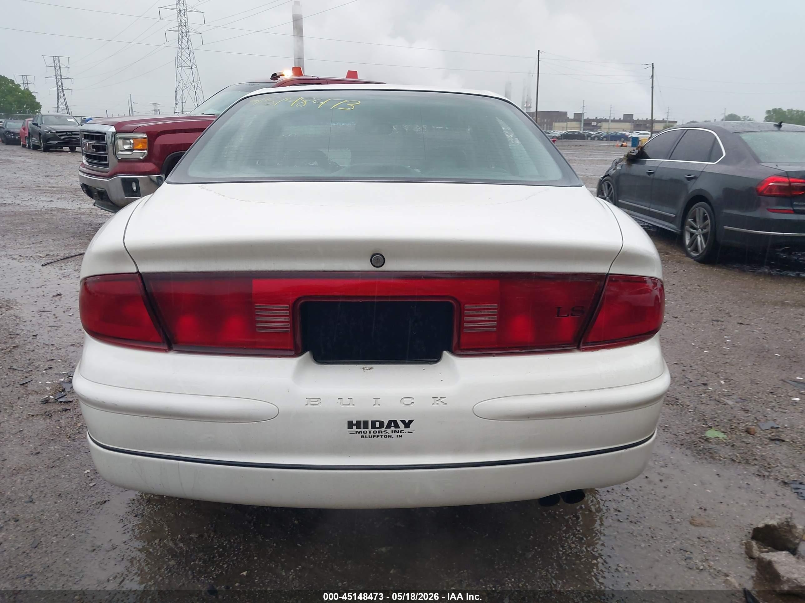 2001 Buick Regal Ls White vin: 2G4WB55K711315116